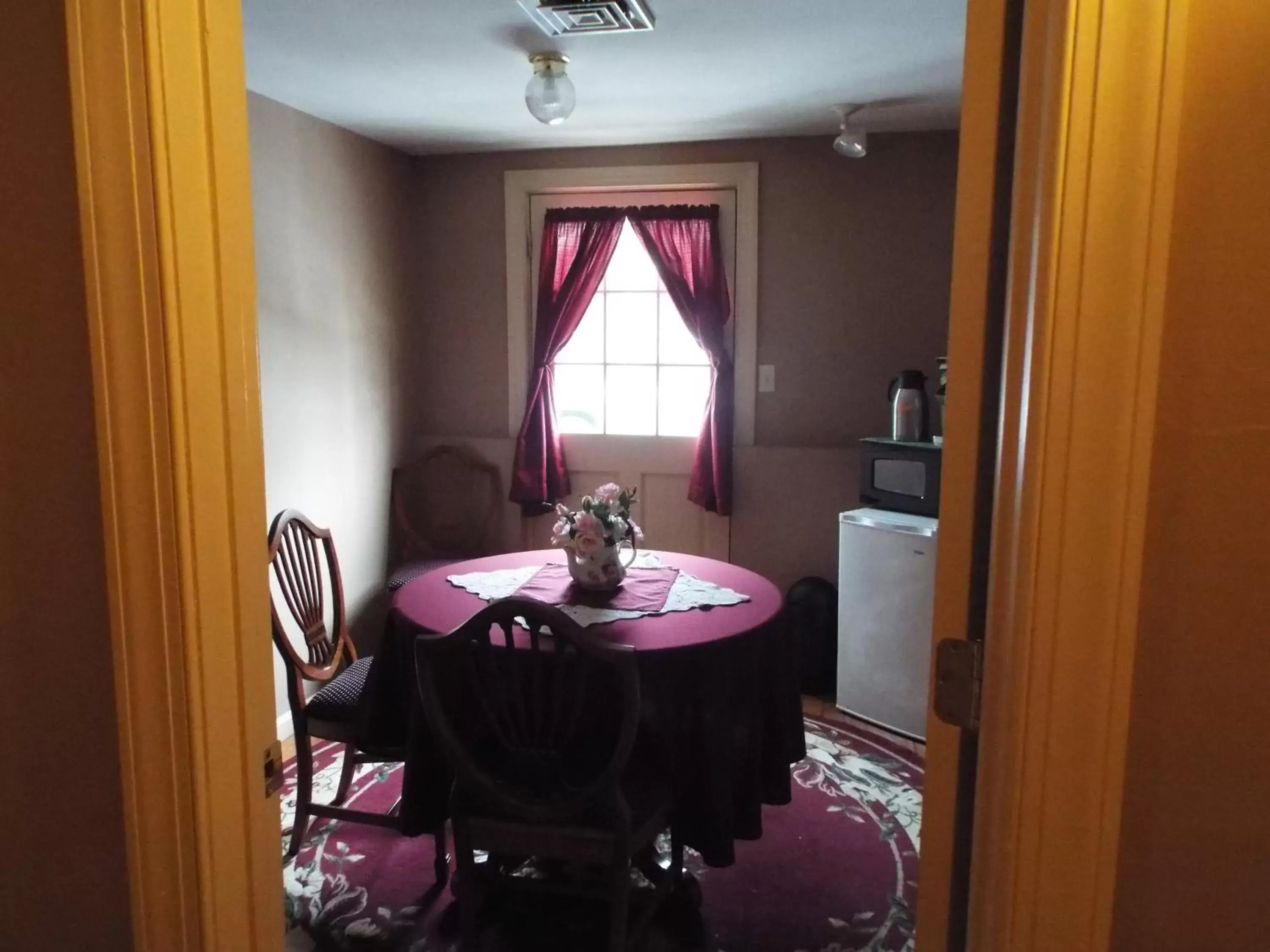 Bedroom, Dining Area in The Tillie Pierce House Inn