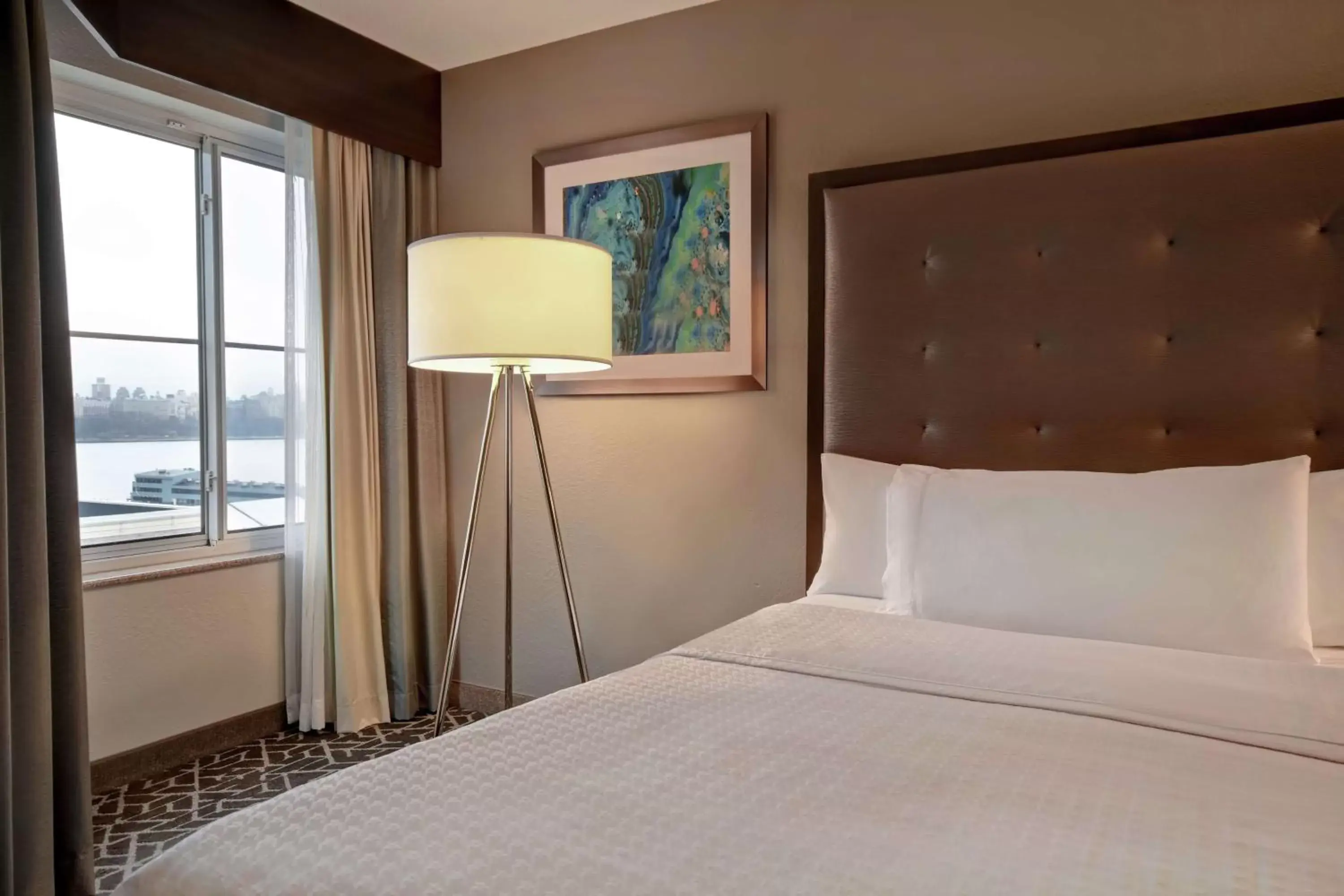 Bed in Homewood Suites by Hilton Edgewater-NYC Area