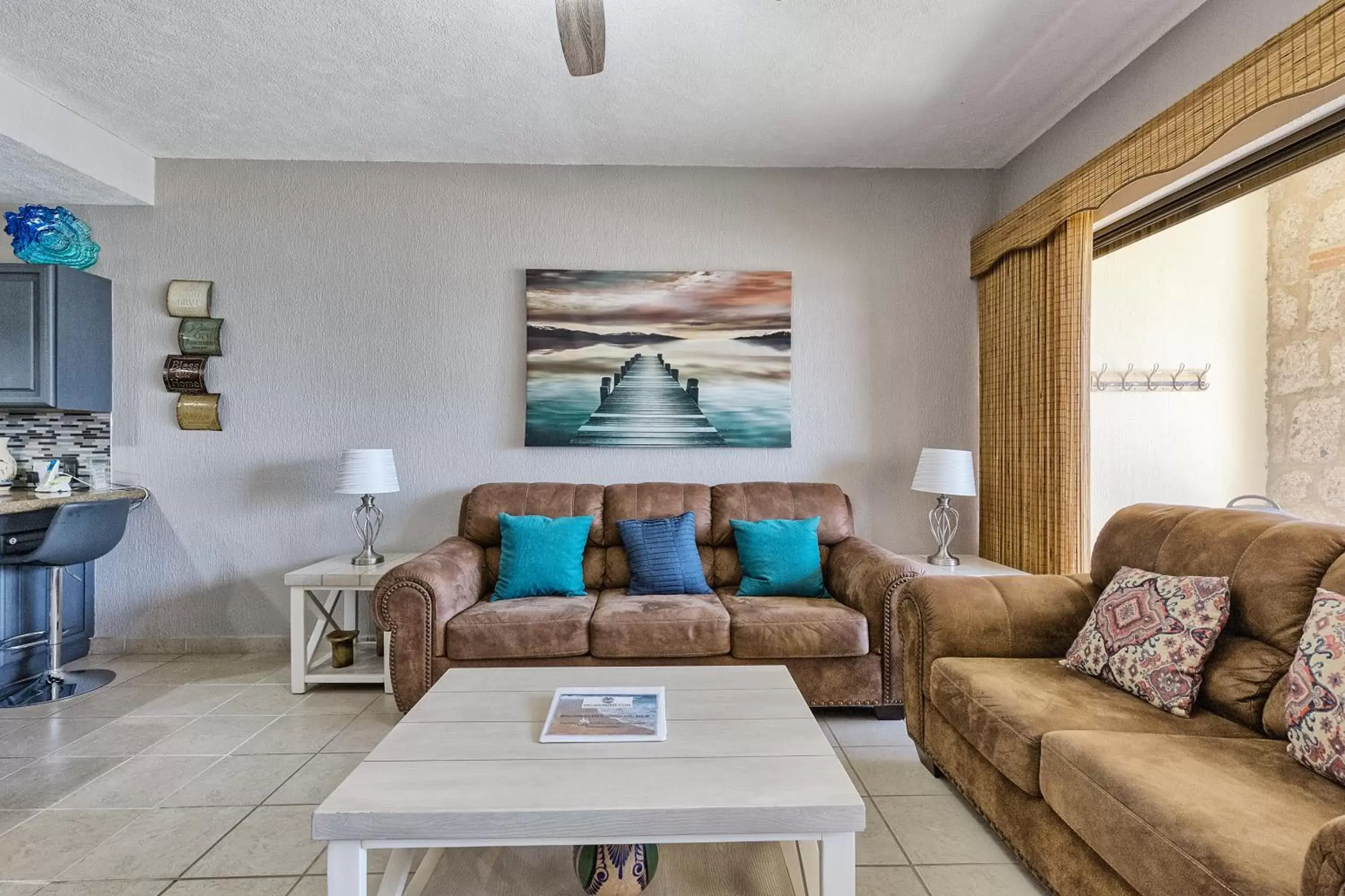 Living room, Seating Area in Sonoran Sea 310-W - Modern 1 bedroom