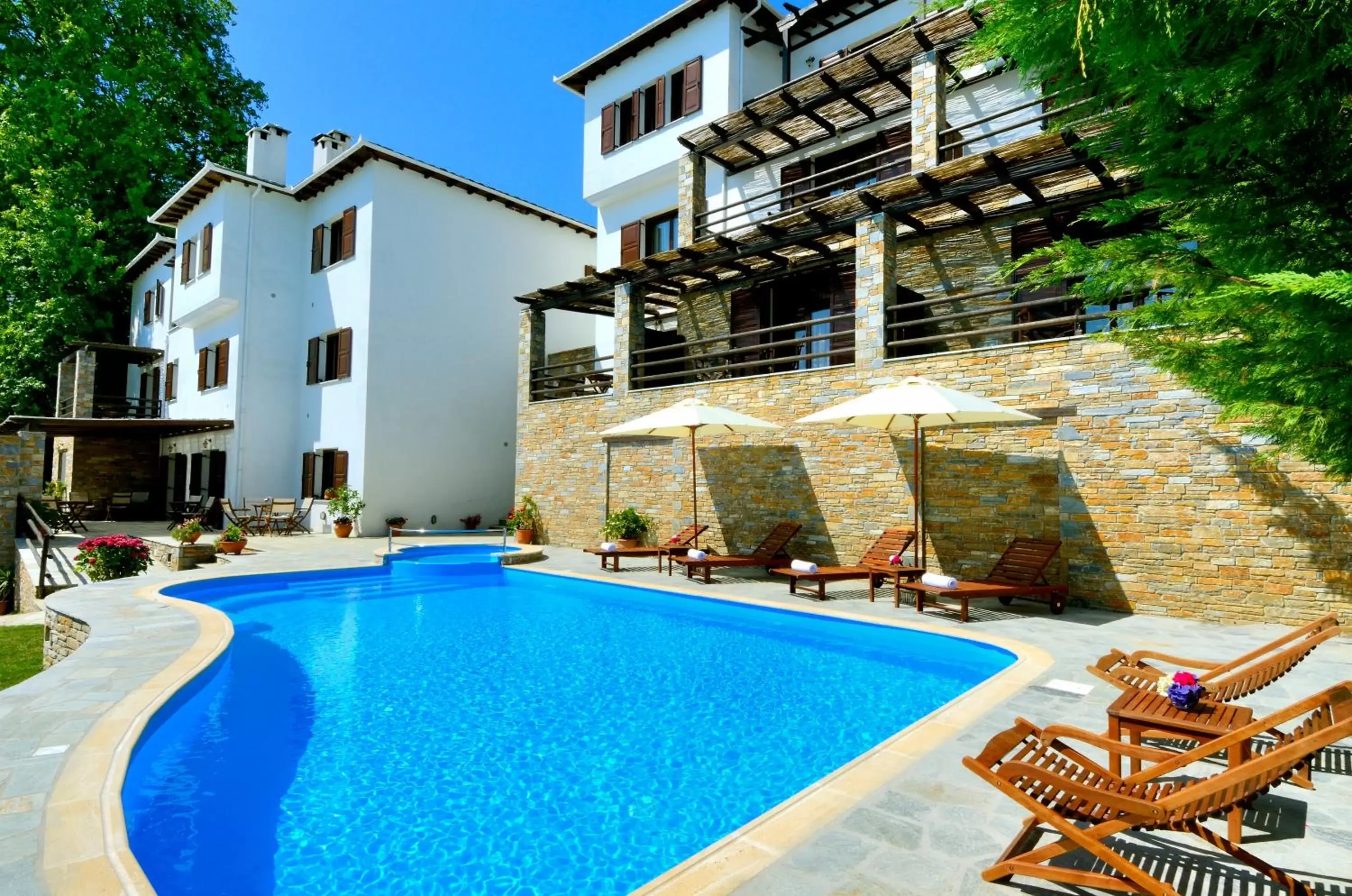 Swimming Pool in Hotel Zagora