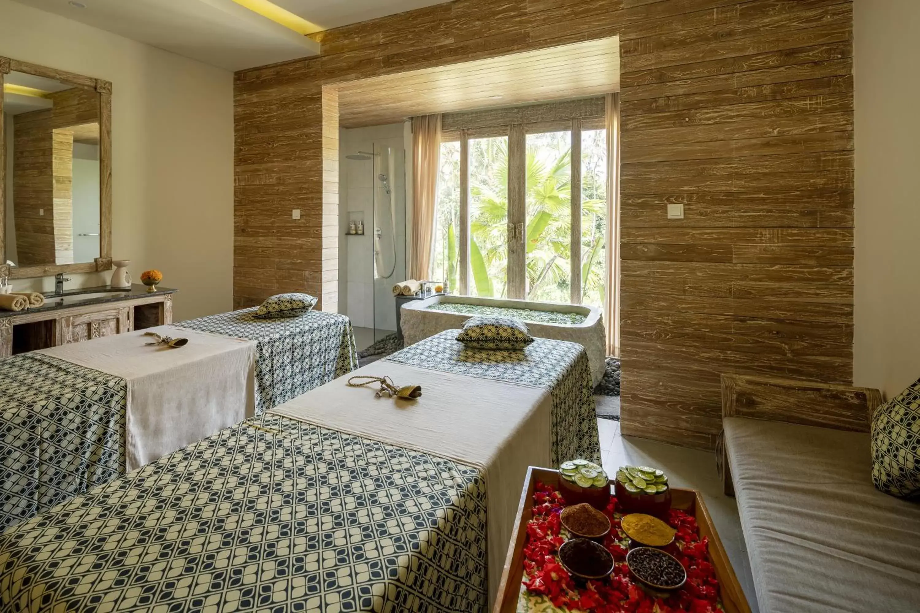 Spa and wellness centre/facilities, Kitchen/Kitchenette in The Sun of Granary Resort and Villas