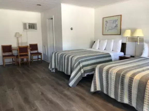 Bed in Swell Motel