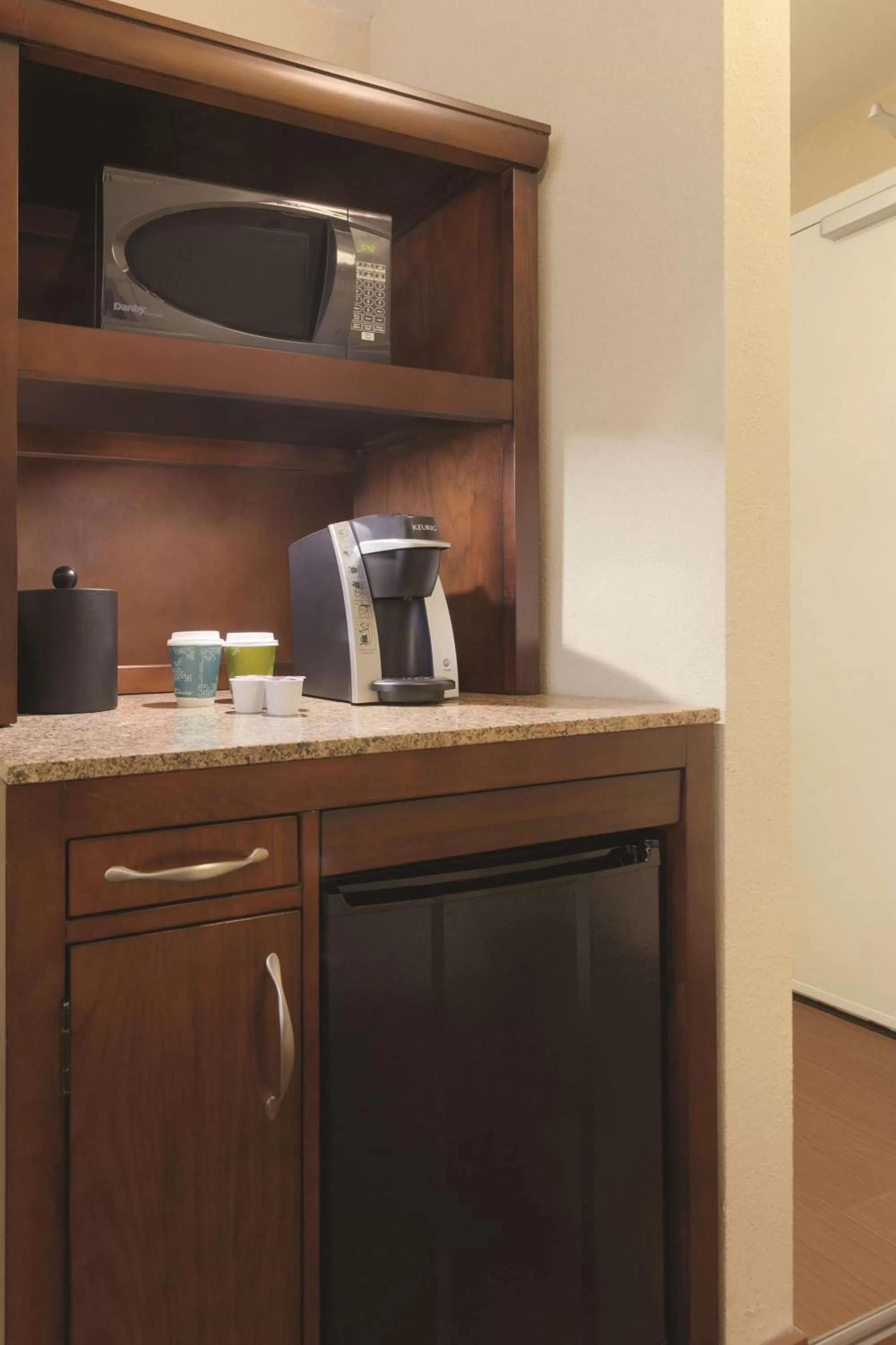 Bed in Hilton Garden Inn Falls Church