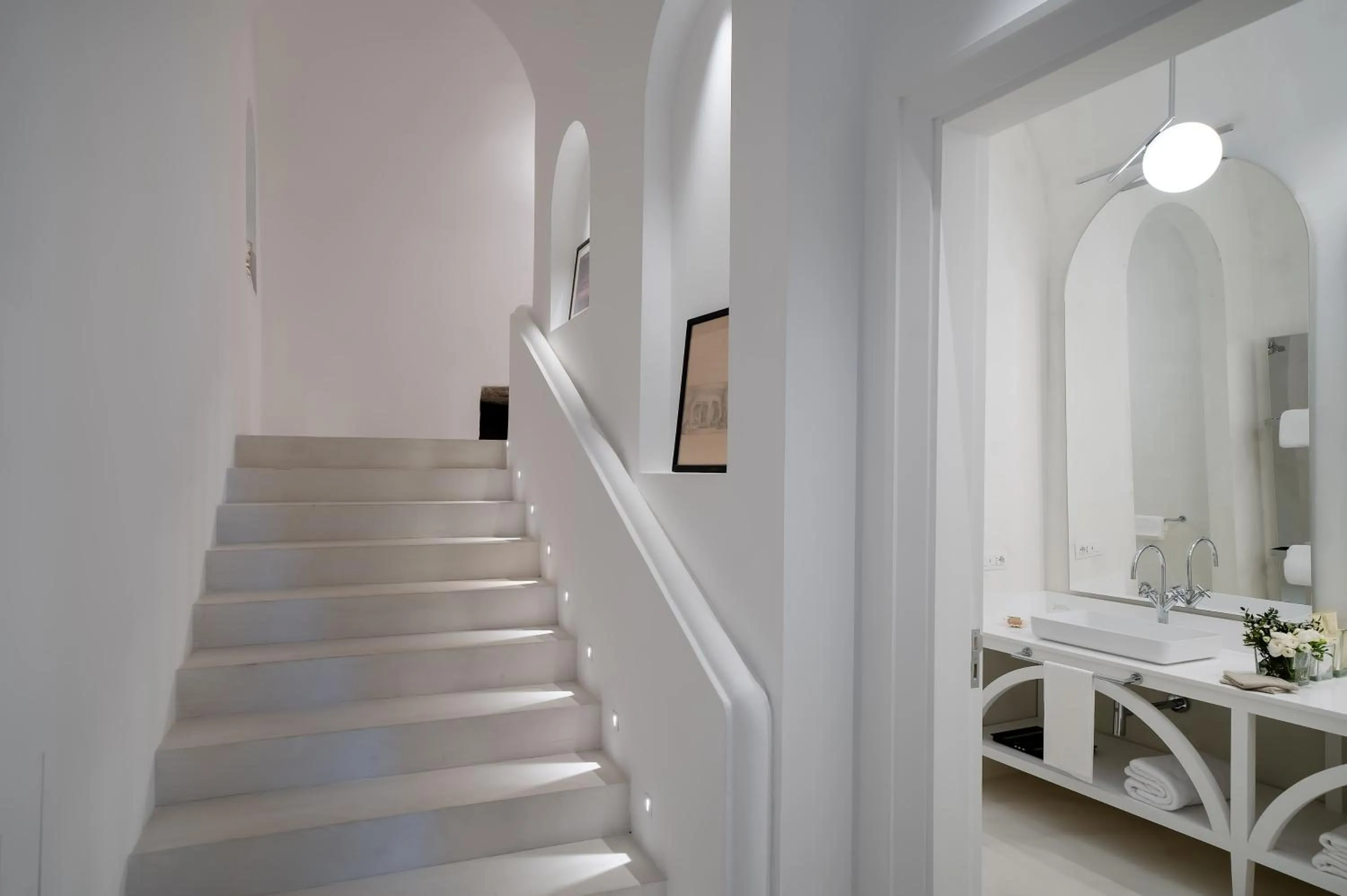 Swimming pool in Bellevue Syrene