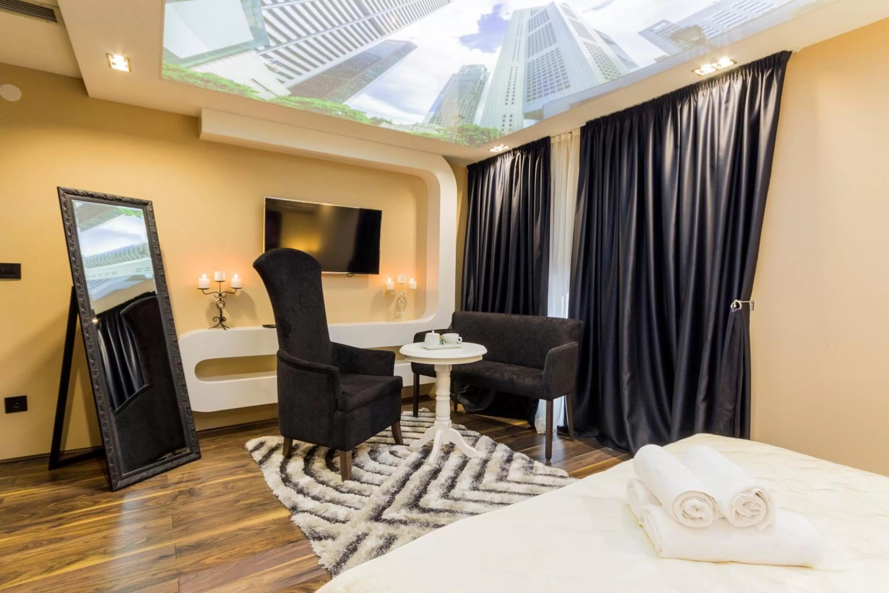 Bed in Madison - Square Sava