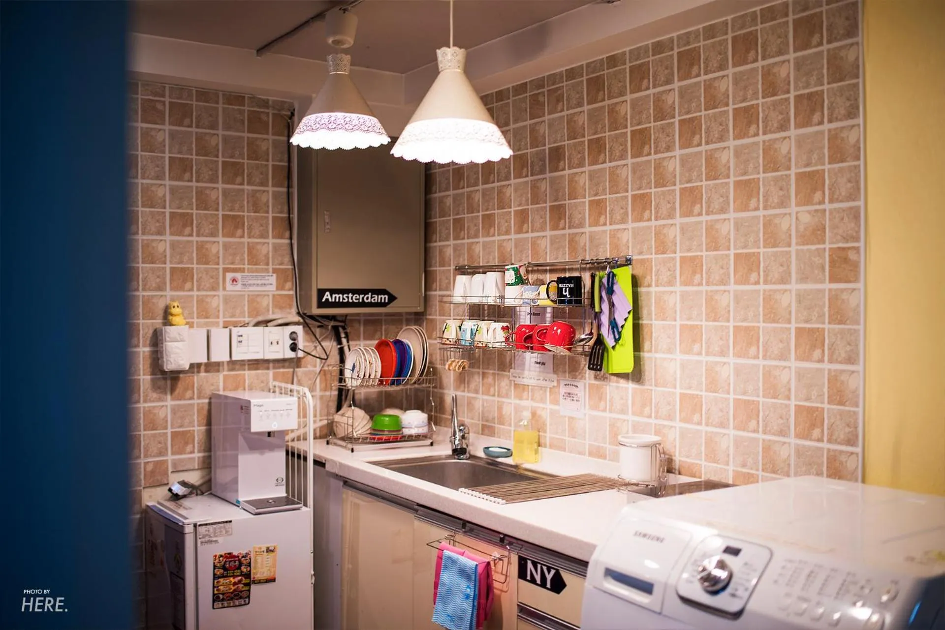 Kitchen or kitchenette in Hongdae Style Guesthouse