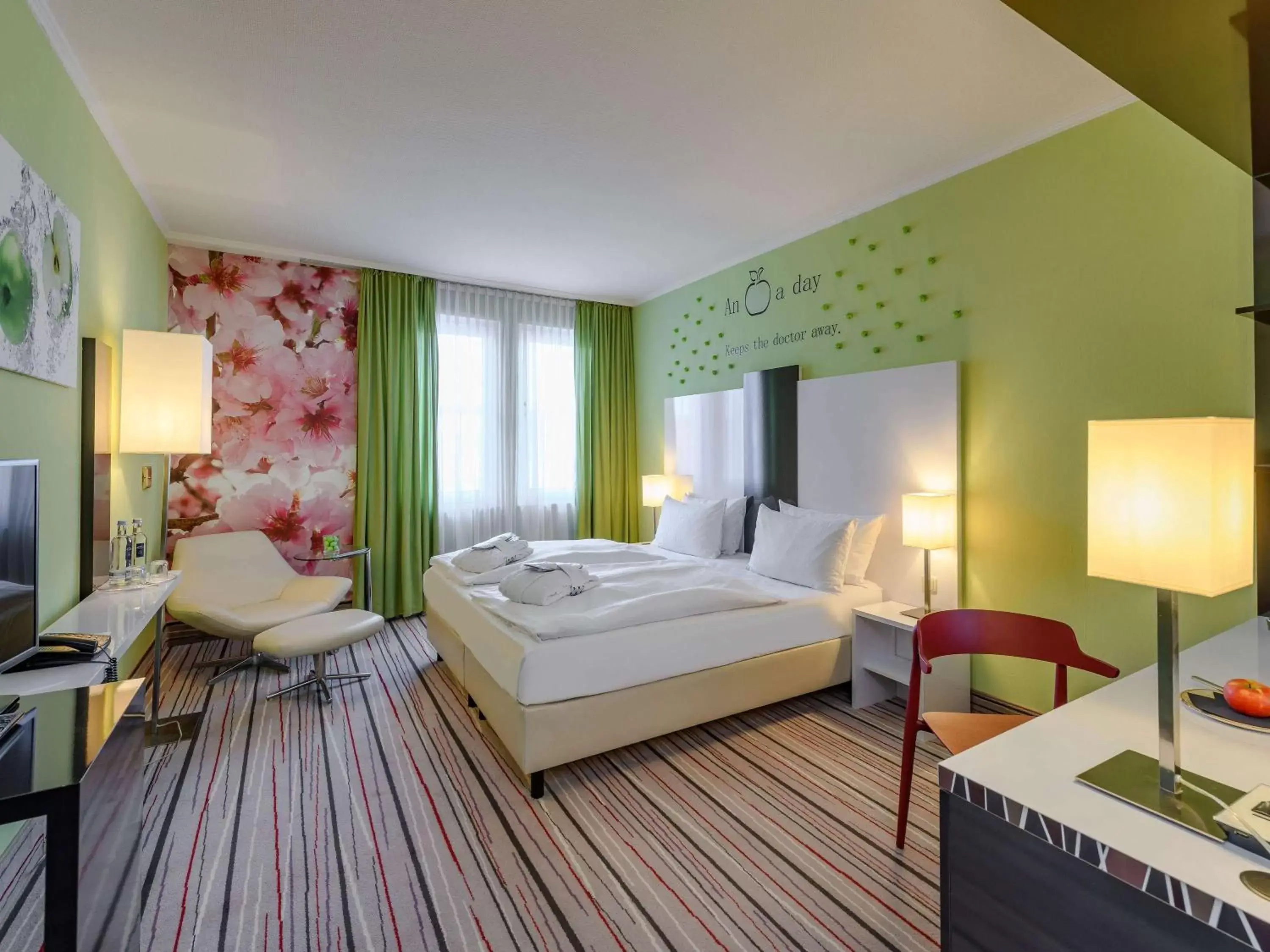 Other, Bed in Mercure Hotel Wiesbaden City