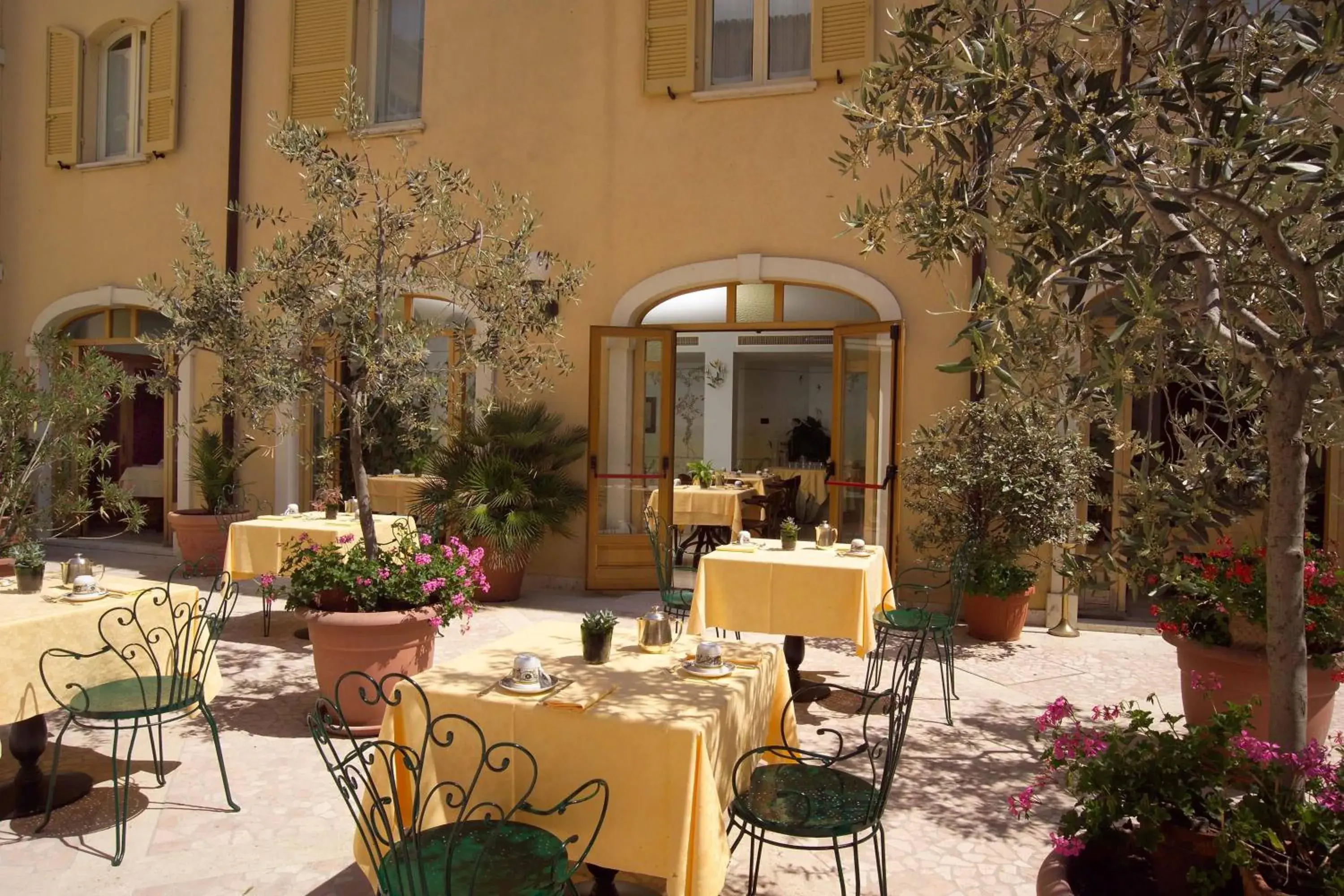 Facade/entrance, Restaurant/Places to Eat in Hotel San Luca