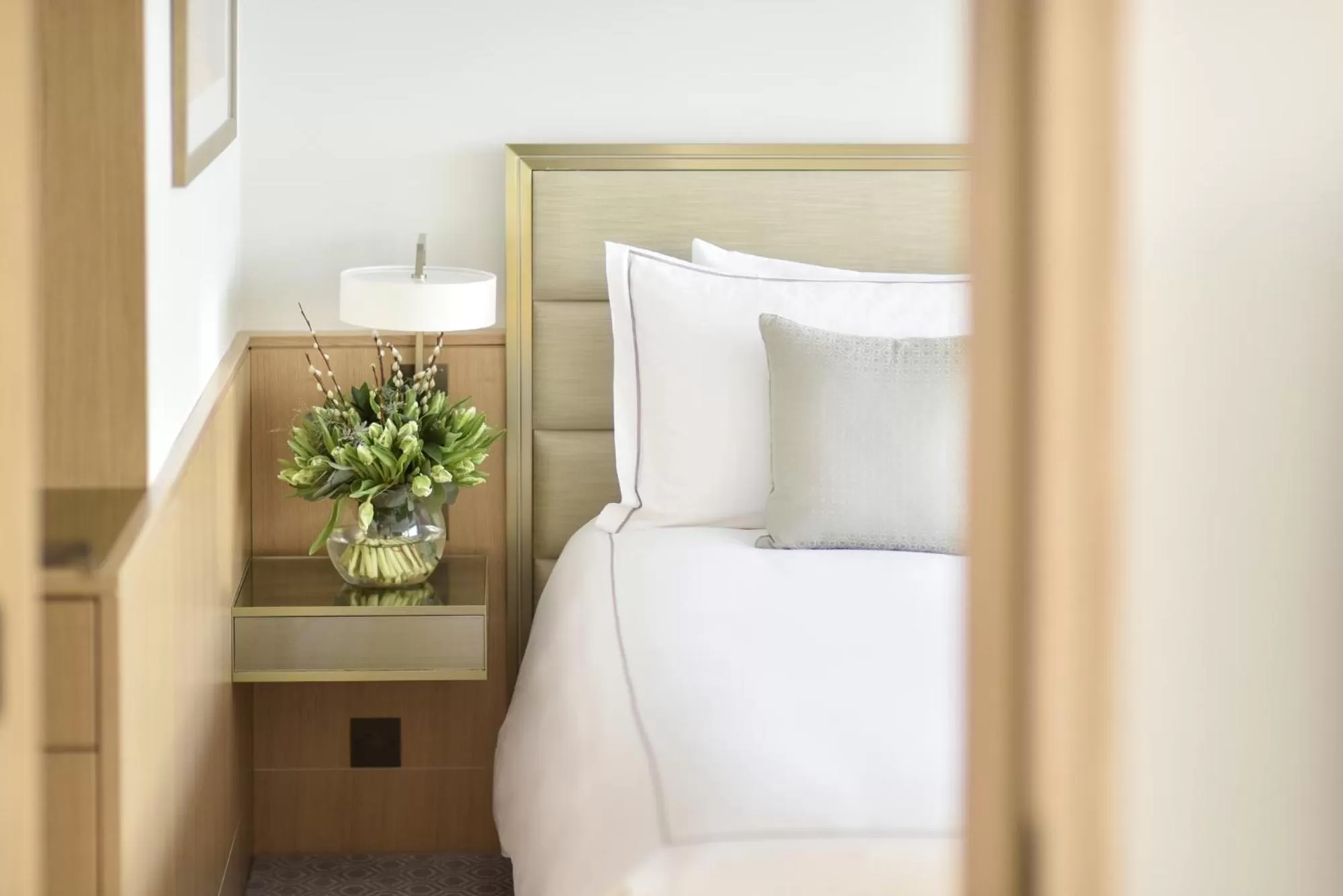 Bed in Royal Lancaster London