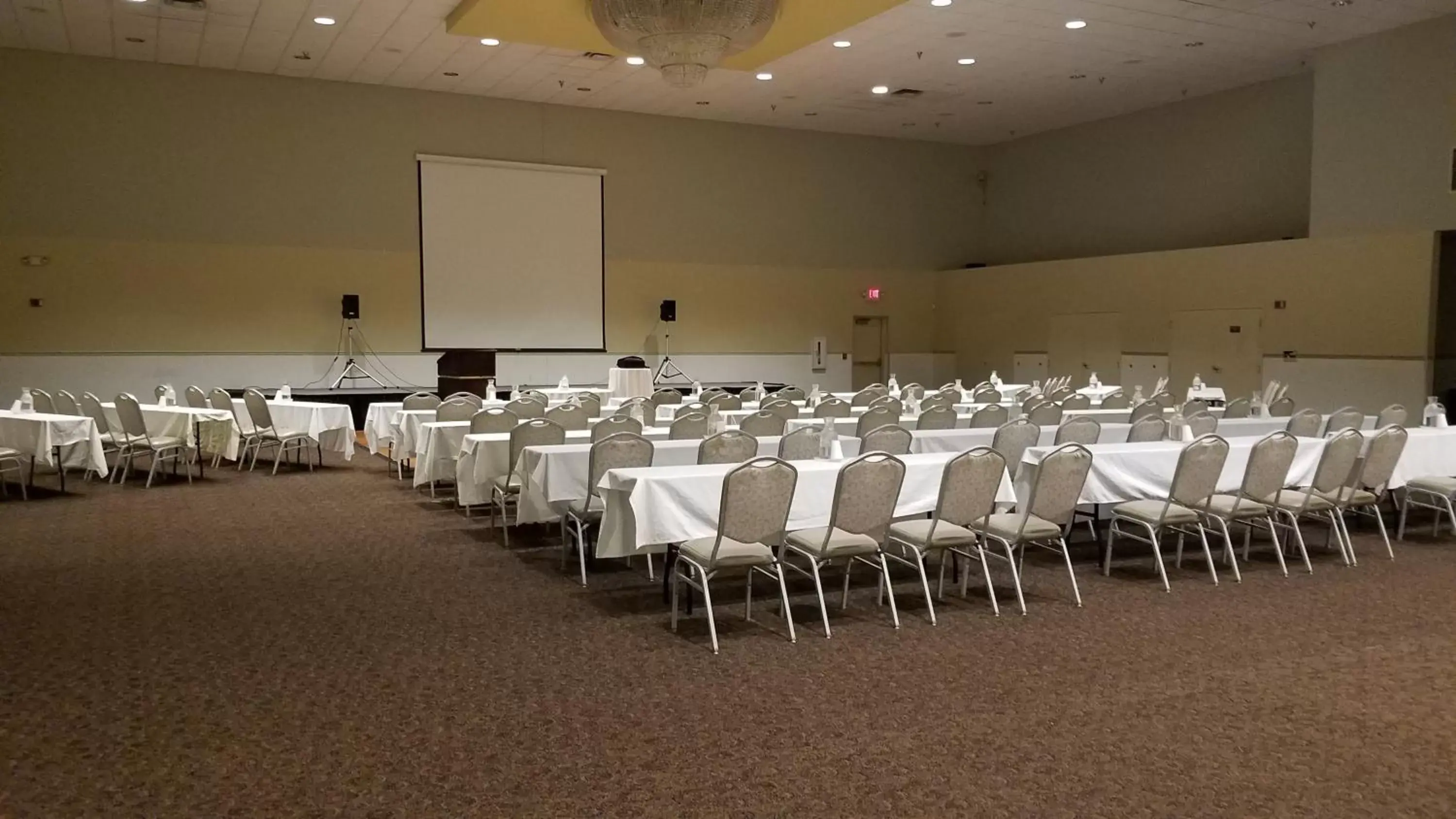 Banquet/Function facilities in Comfort Inn & Suites at I-74 and 155