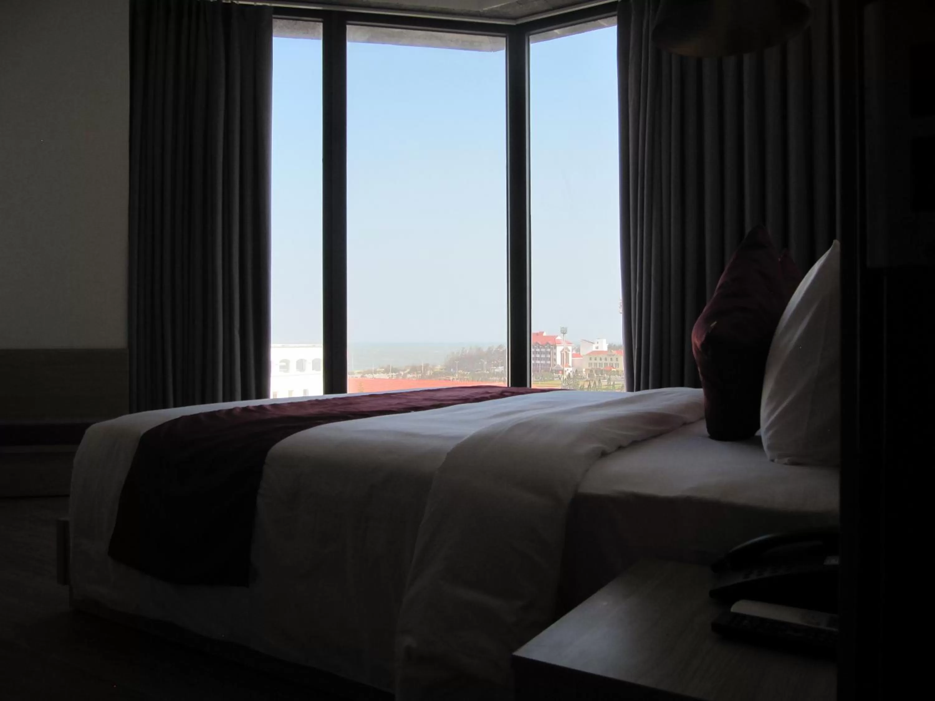 Sea view, Bed in Khách Sạn Hiệp Yến