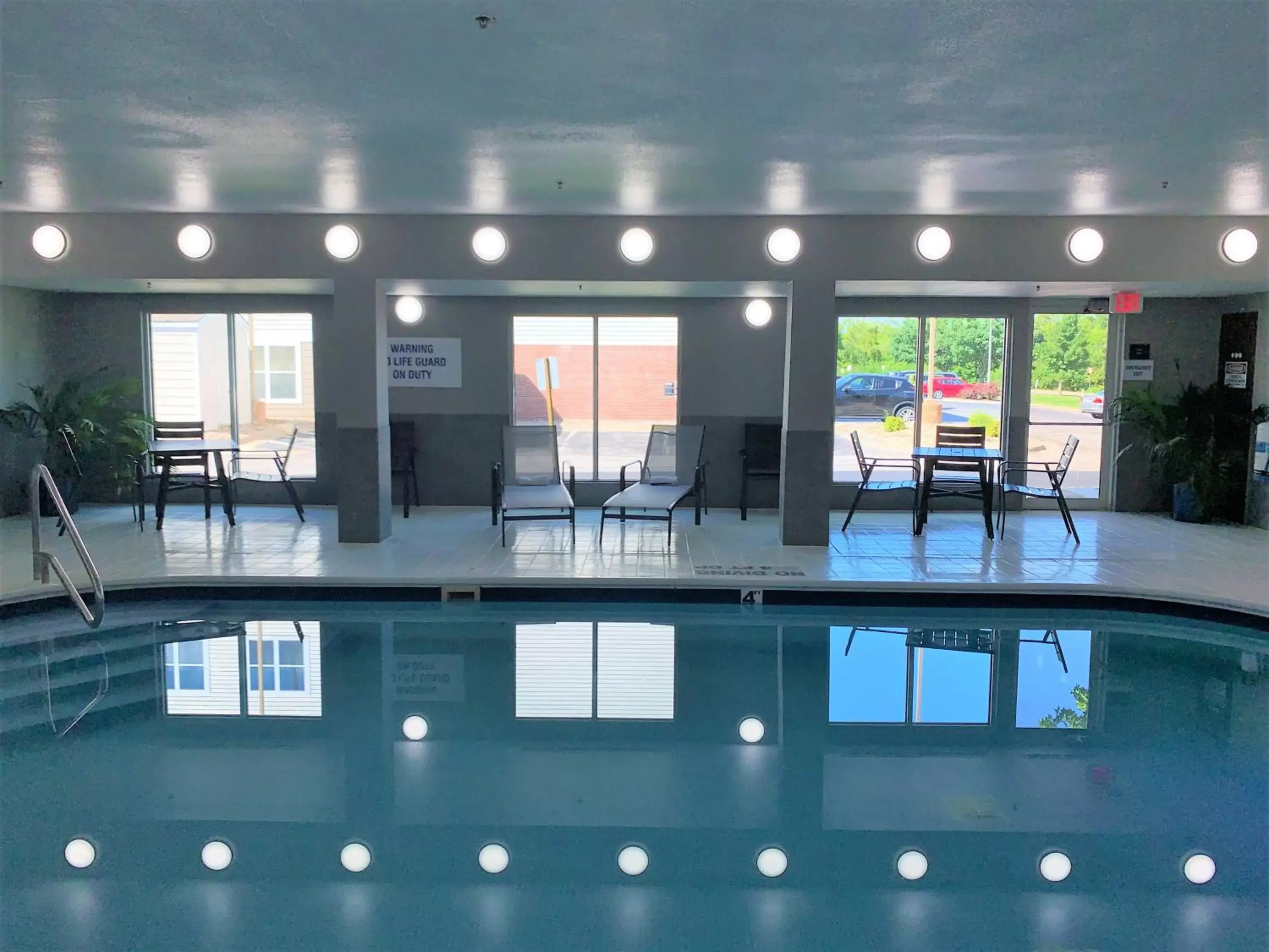 Swimming Pool in Best Western Independence Kansas City