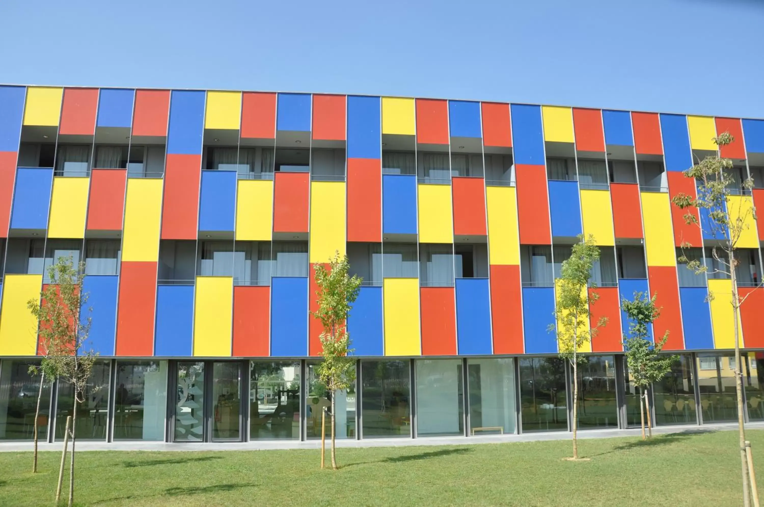 Facade/entrance, Property Building in Centre Esplai Albergue