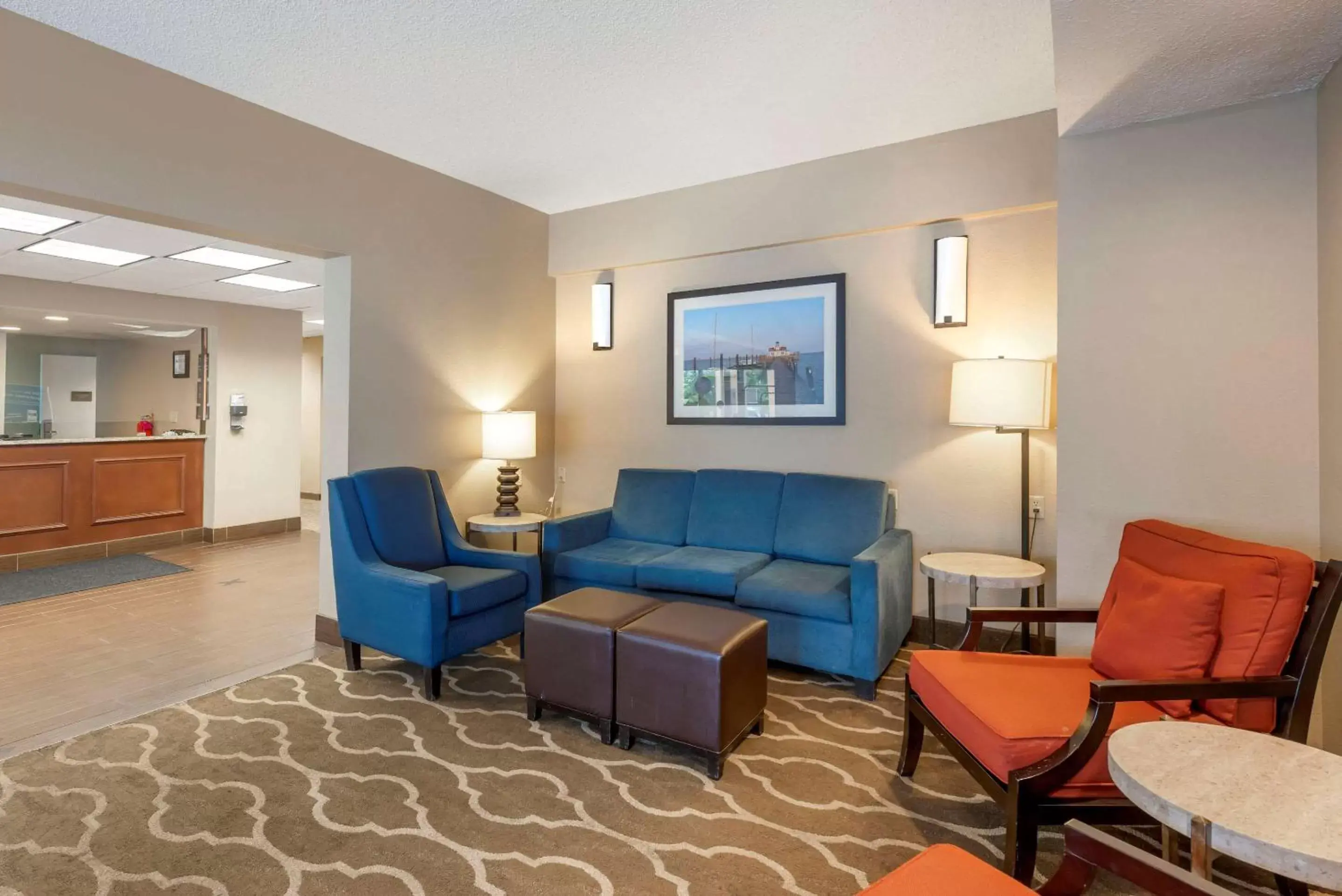 Lobby or reception, Seating Area in Comfort Inn Elizabeth City near University