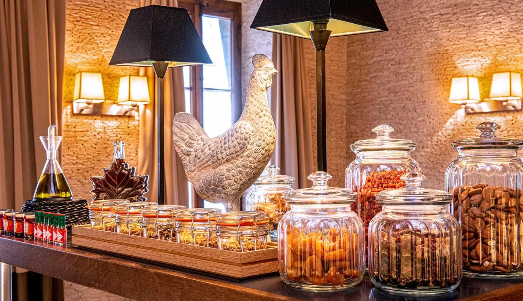 Breakfast in Hôtel Les Armures