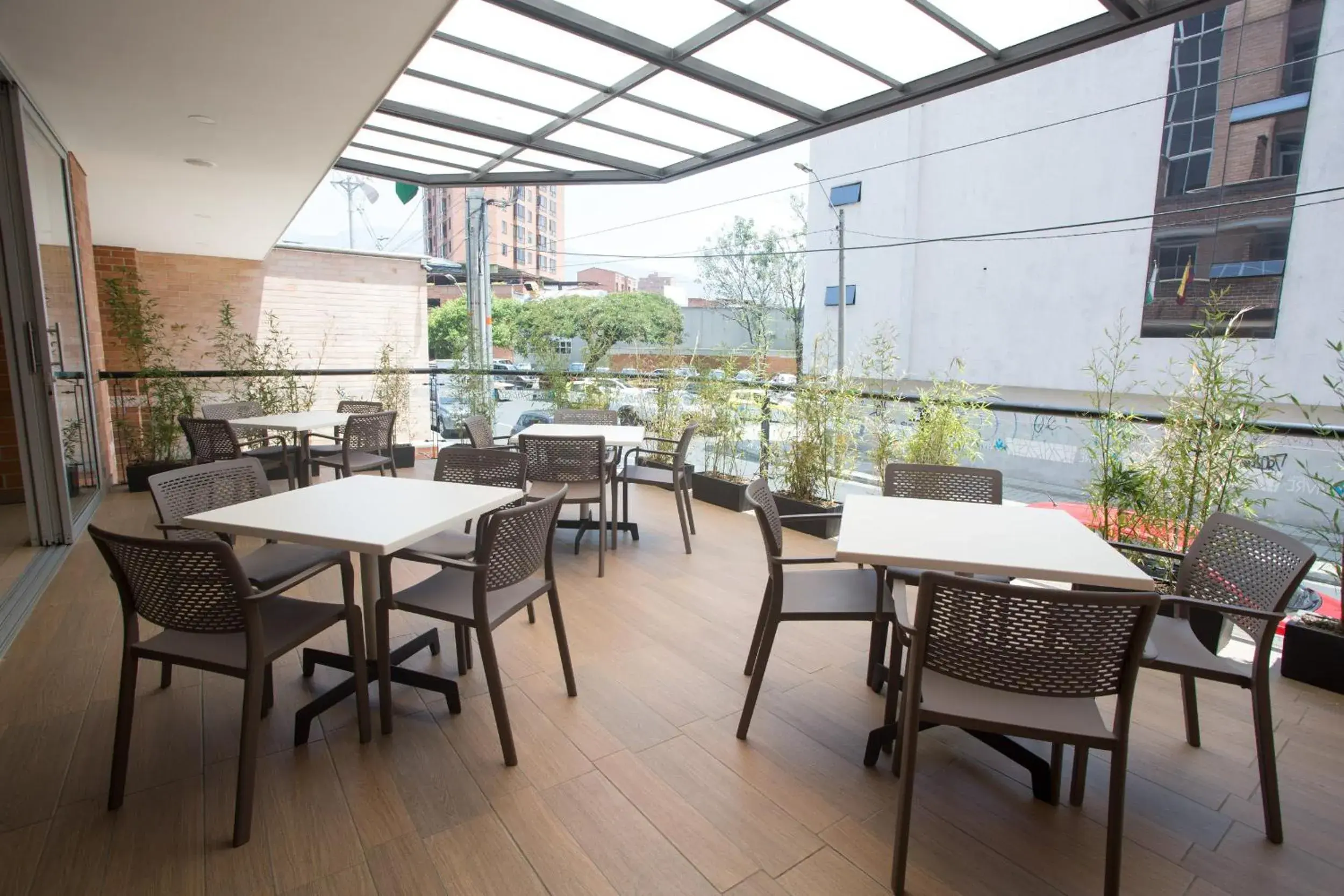 Balcony/Terrace, Restaurant/Places to Eat in Hotel Vivre