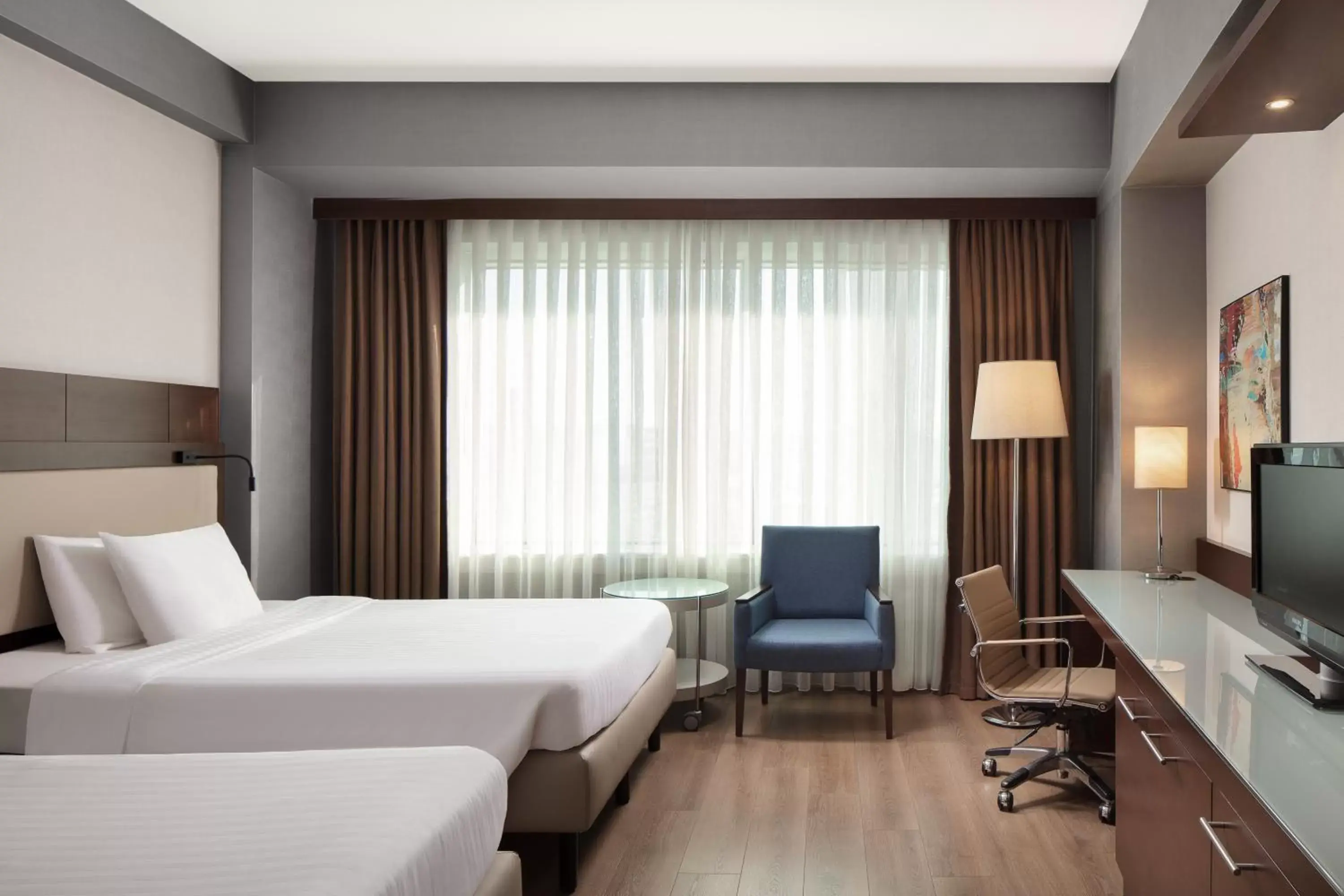 Superior Twin Room in Courtyard by Marriott Istanbul West