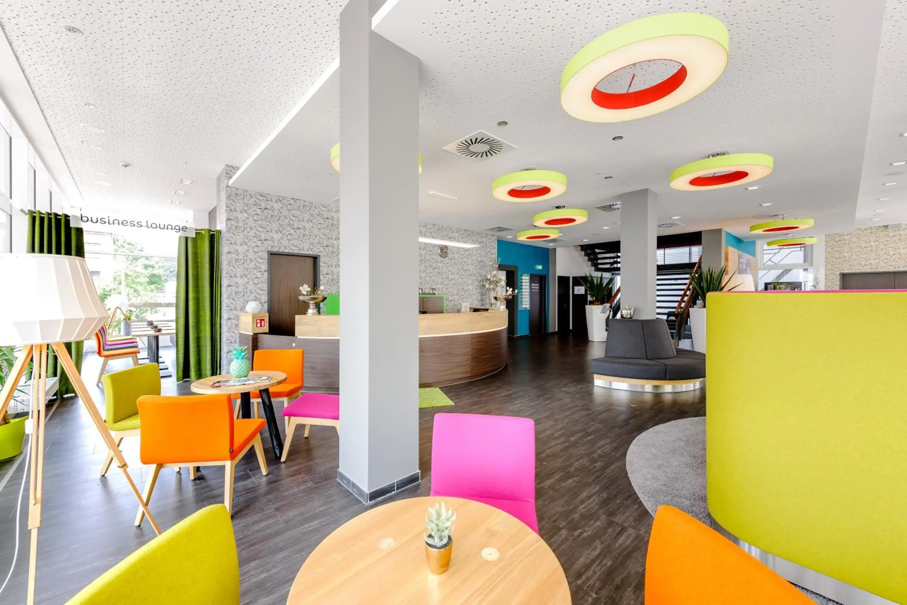 Seating area, Restaurant/Places to Eat in ibis Styles Arnsberg Sauerland