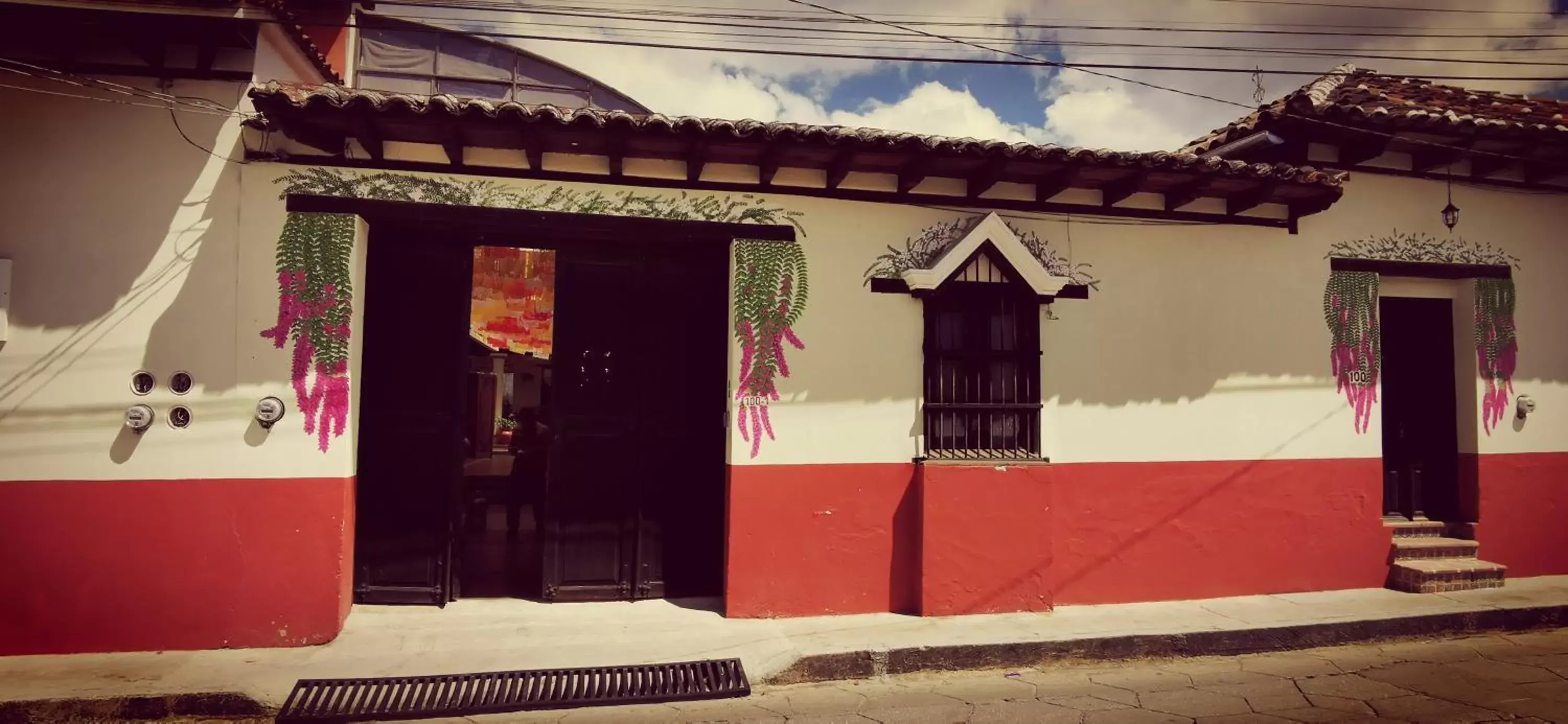 Facade/entrance in Hotel Ocho Barrios