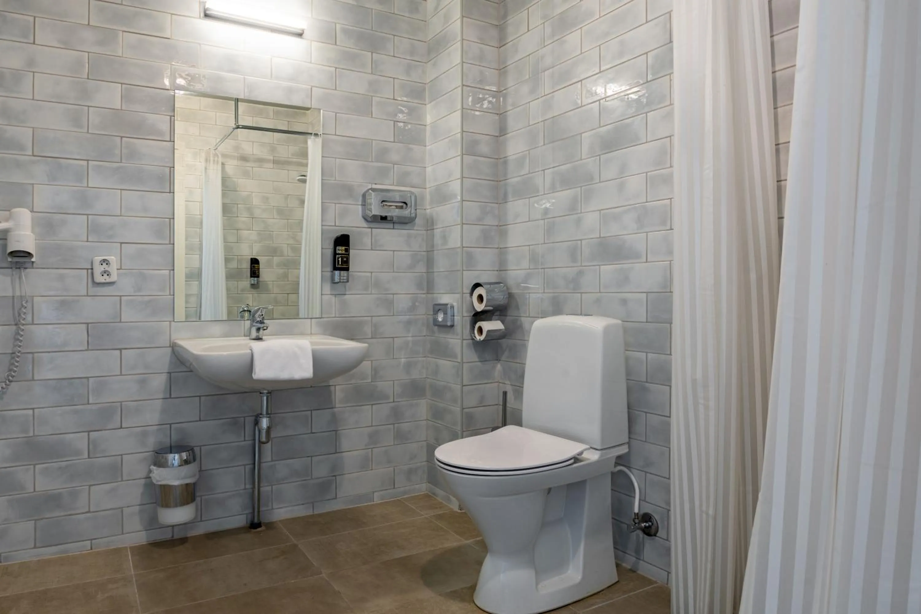 Toilet in a&o Copenhagen Sydhavn