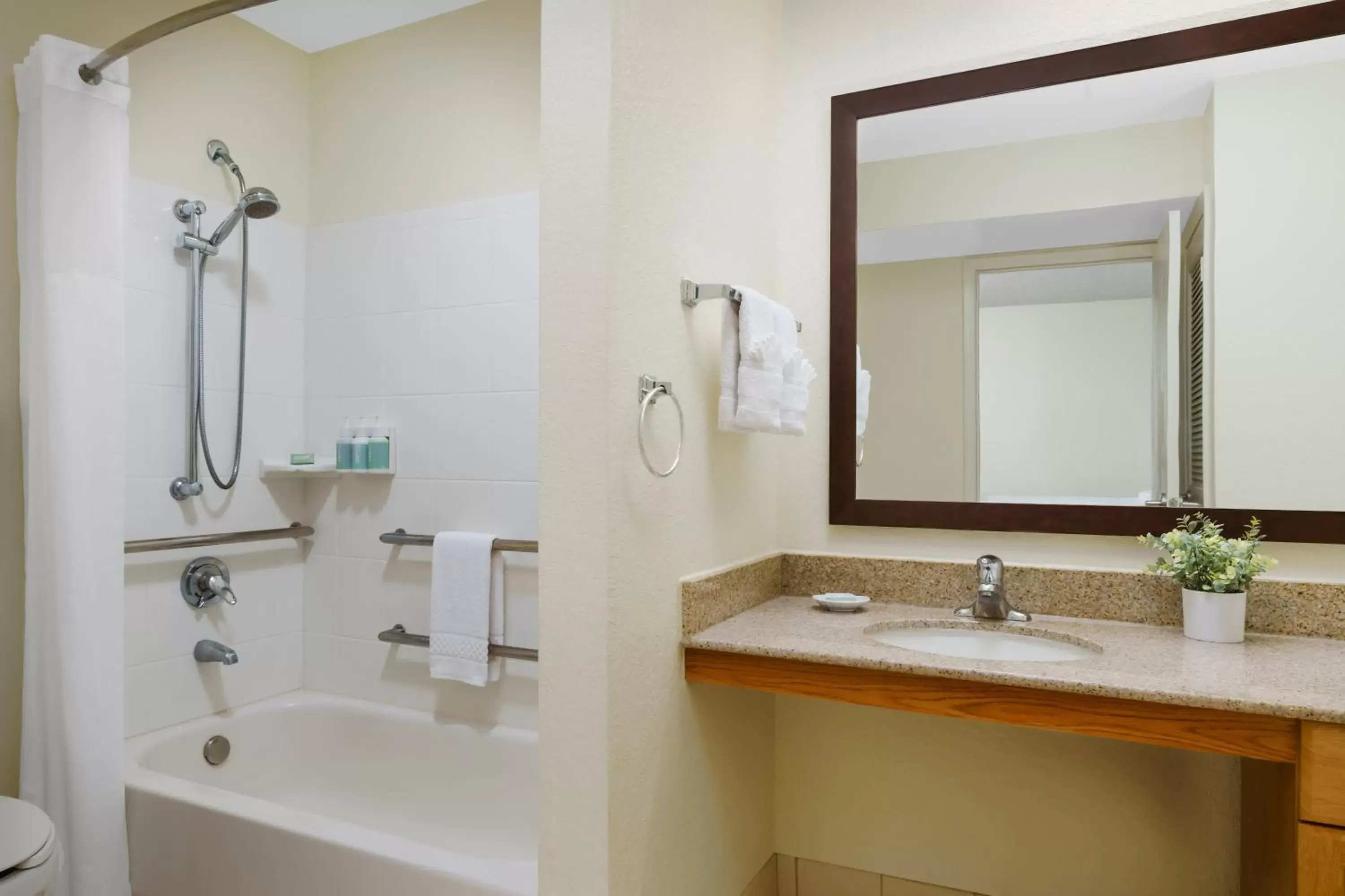 Bathroom in Residence Inn Orlando Altamonte Springs / Maitland