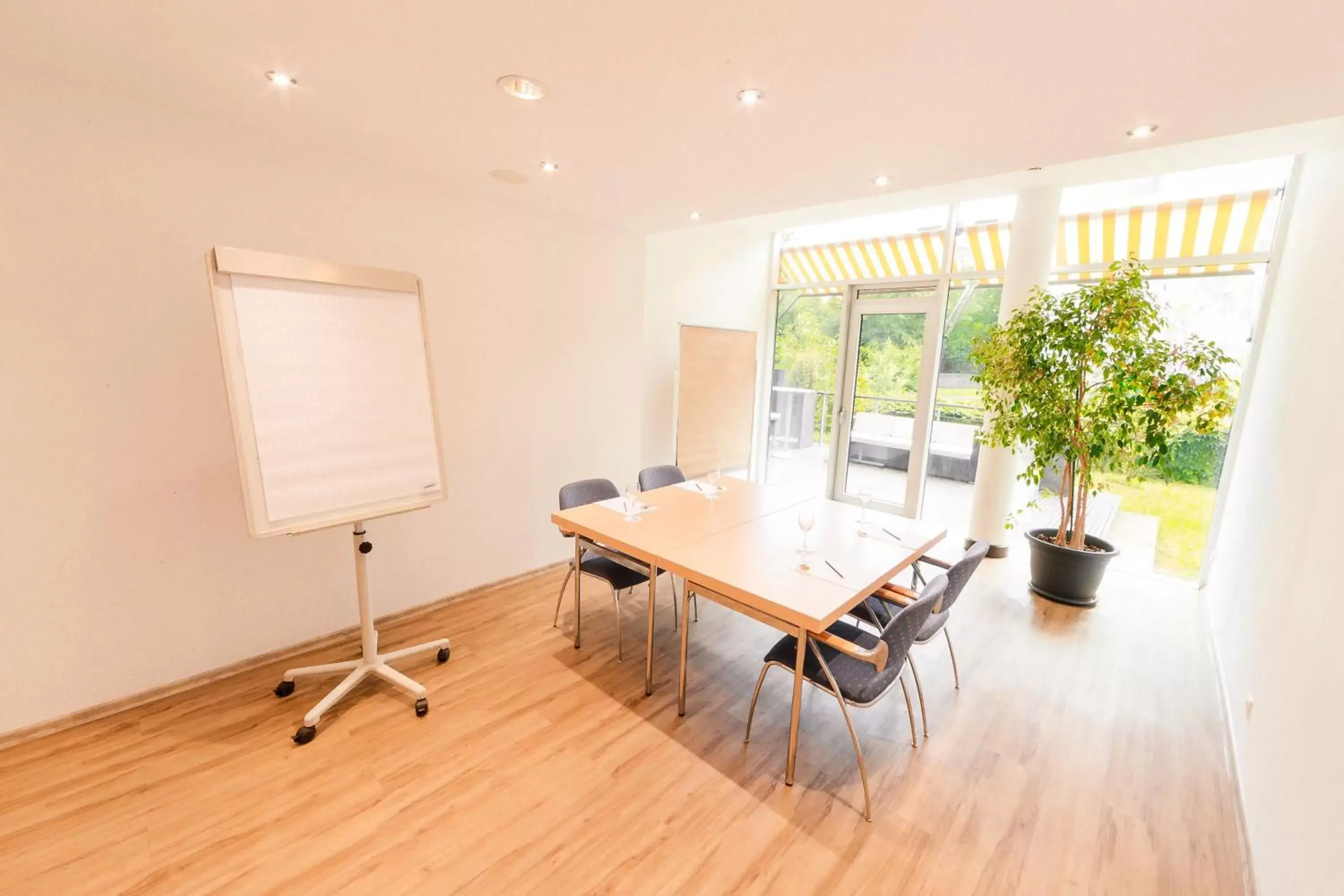 Meeting/conference room in Best Western Plaza Hotel Stuttgart-Ditzingen