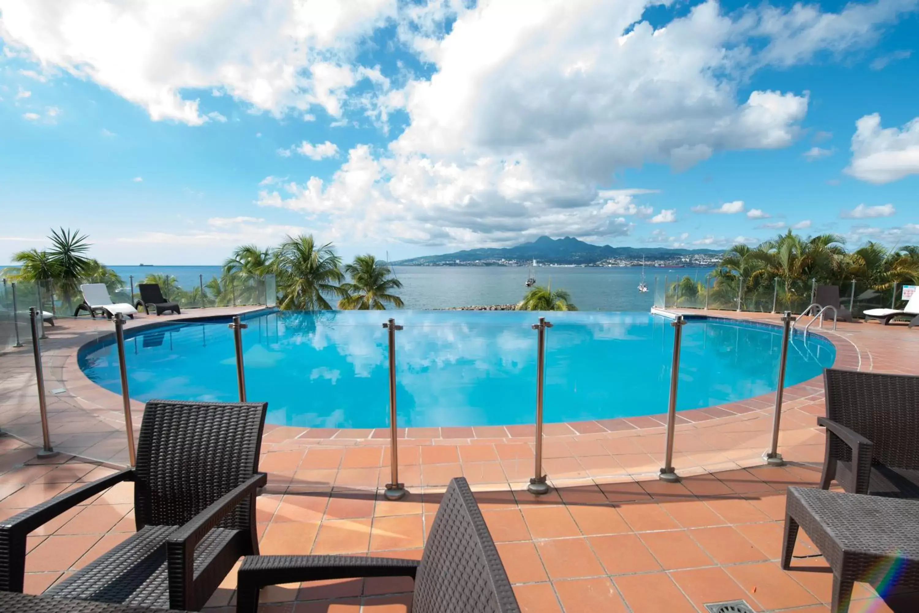 Swimming Pool in Hotel Bakoua Martinique