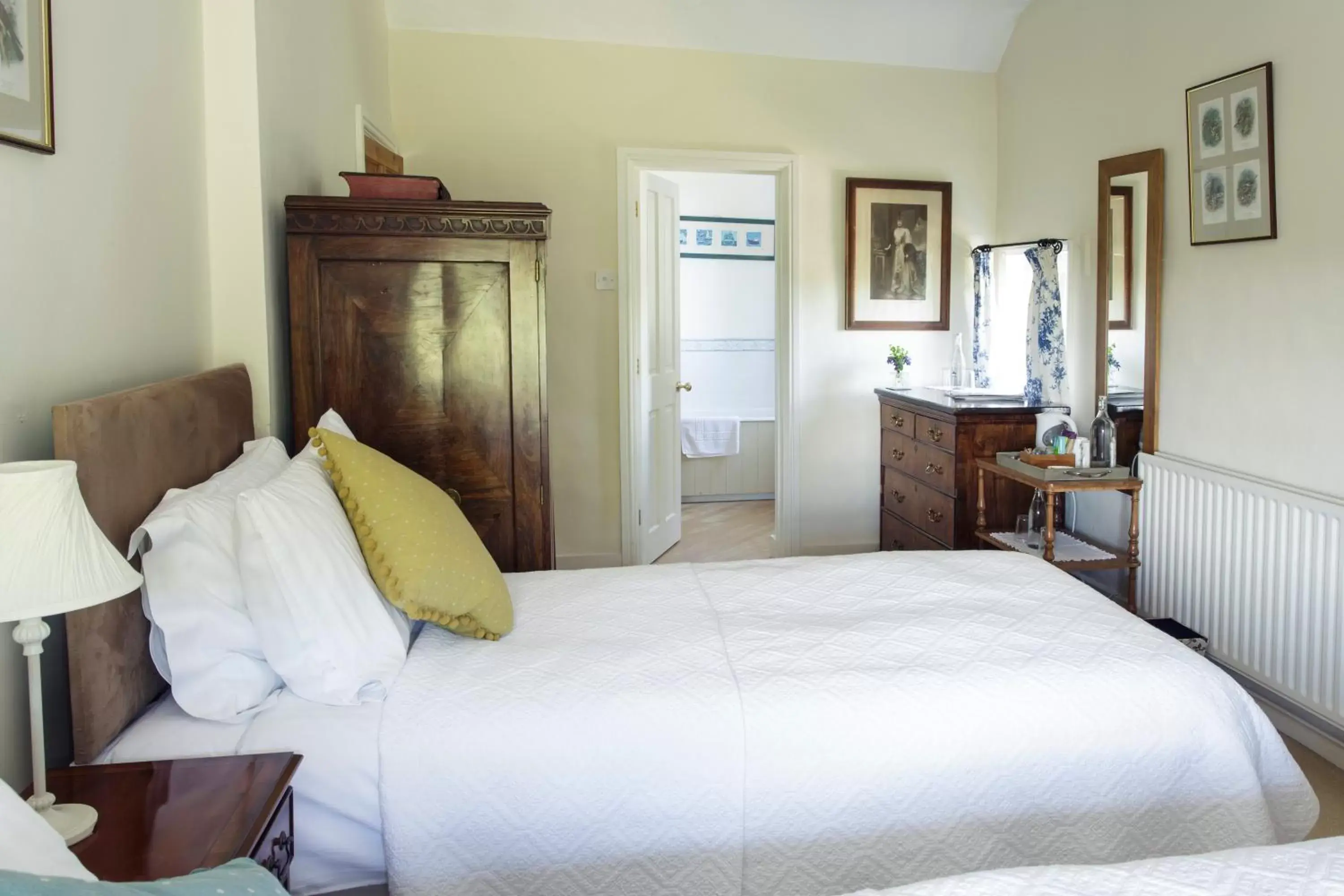 Bedroom, Bed in Church Farm B&B near Telford and Ironbridge