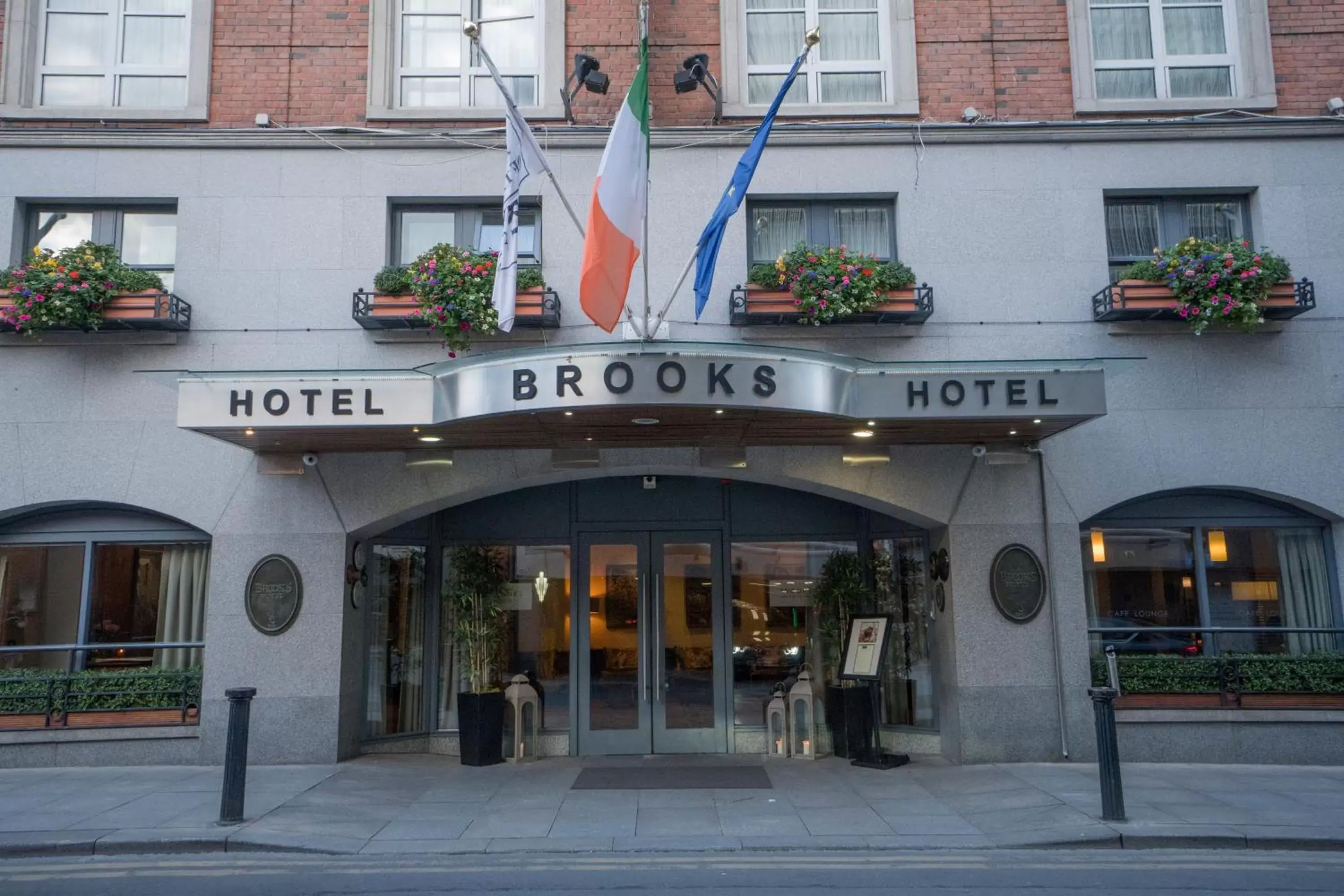 Facade/entrance in Brooks Hotel