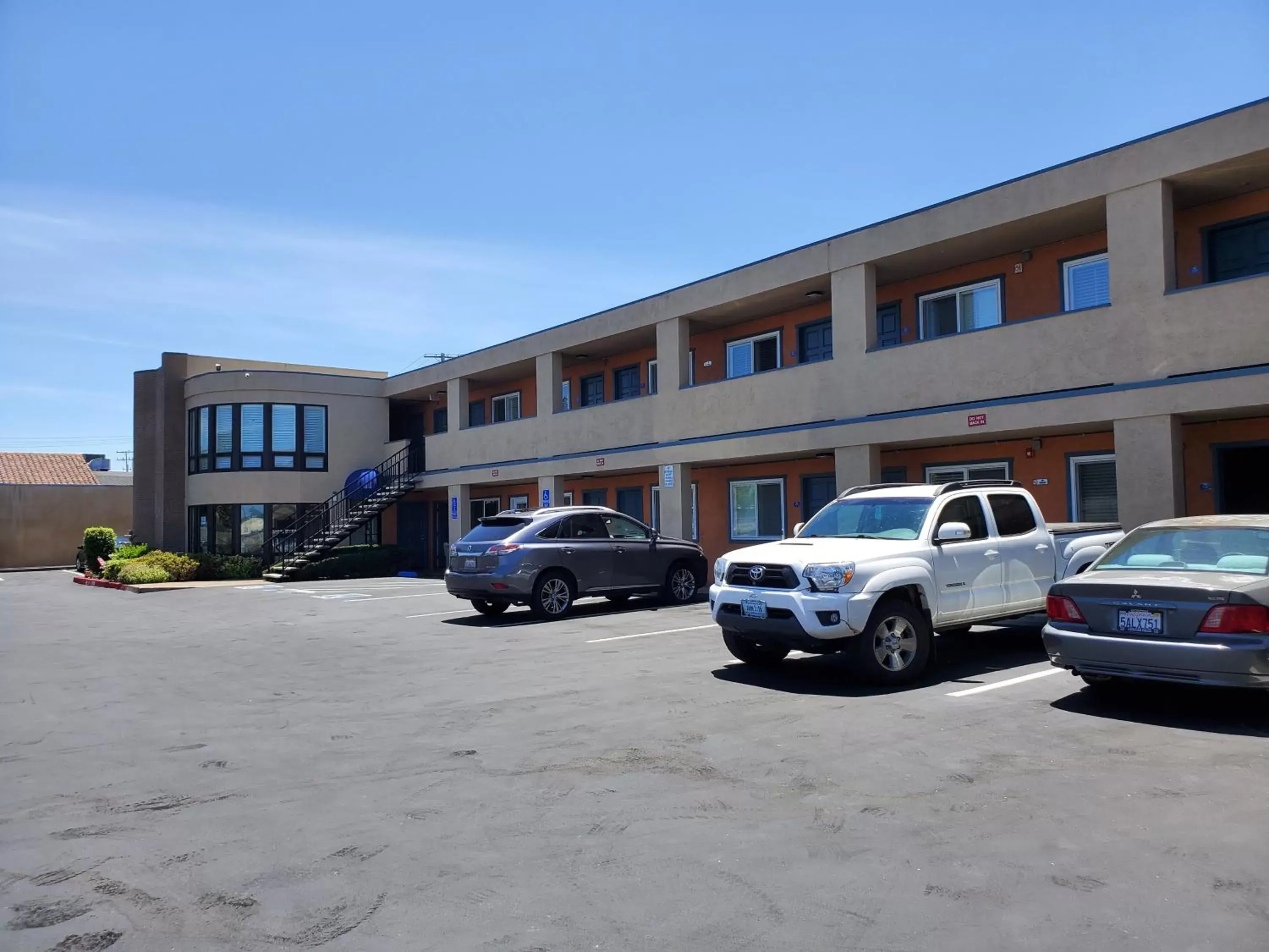 Facade/entrance in Good Living Inn Facade/entrance in Good Living Inn