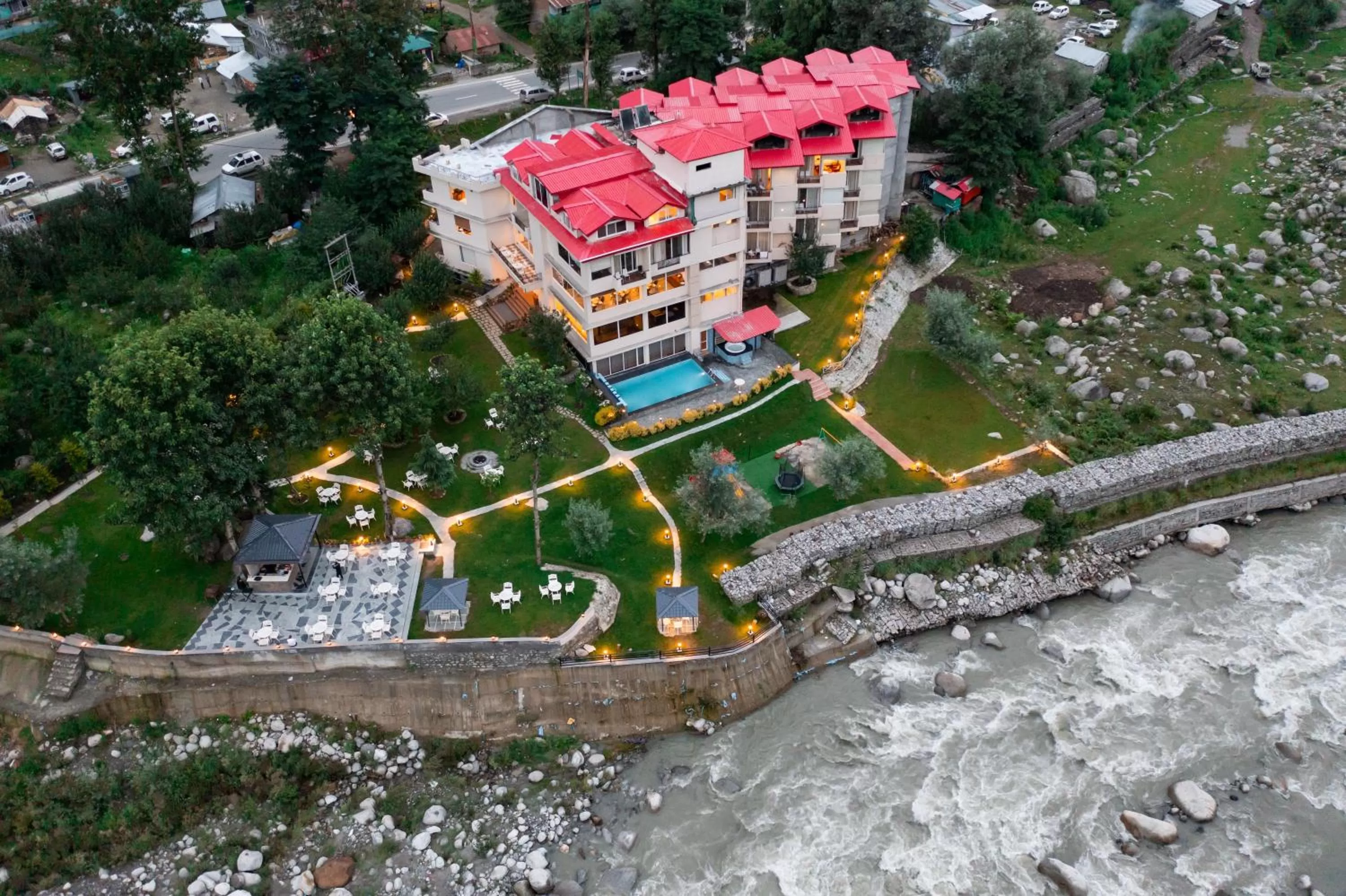 The Allure Grand Resort -A Majestic Riverside Retreat