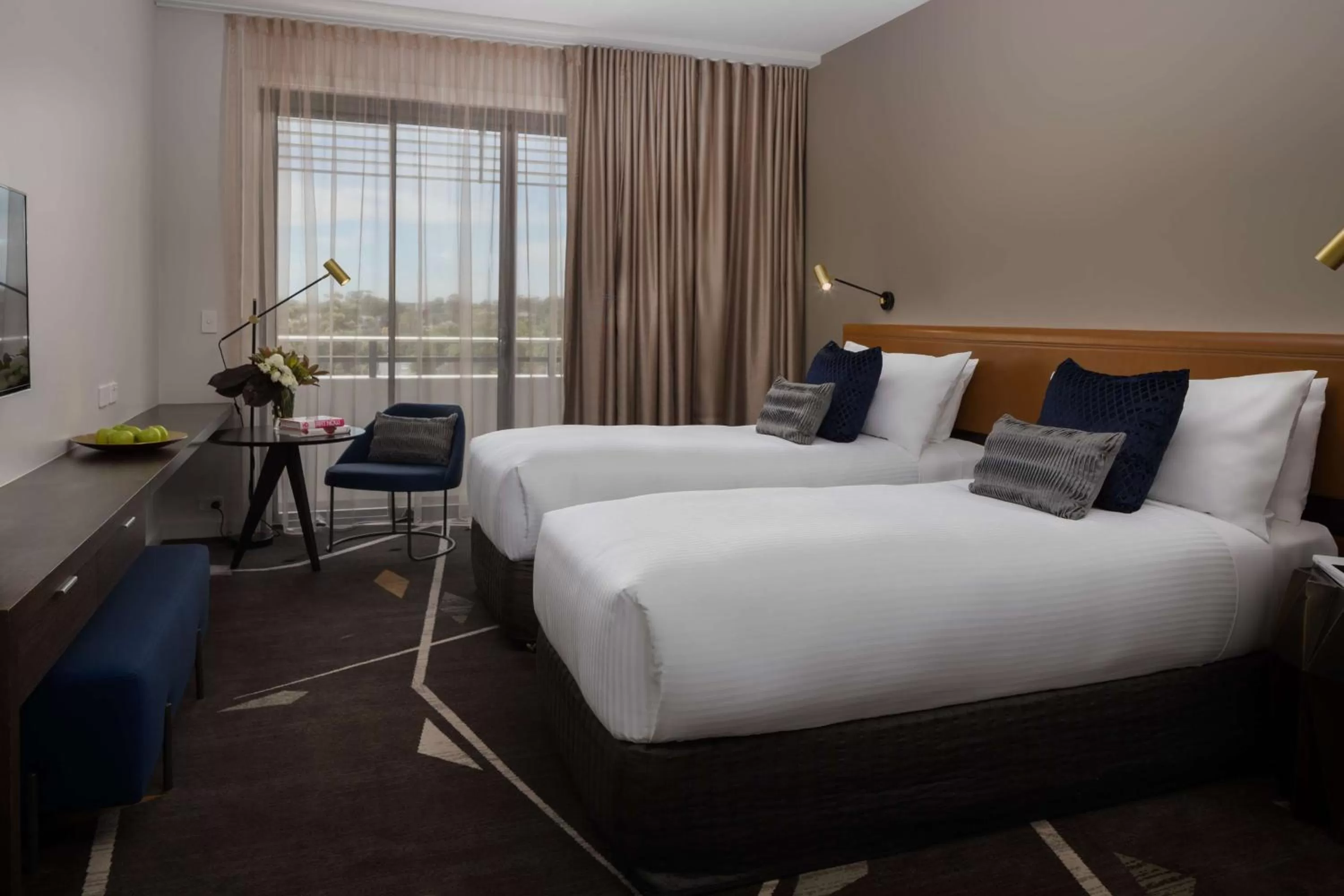 Photo of the whole room, Bed in Rydges Campbelltown