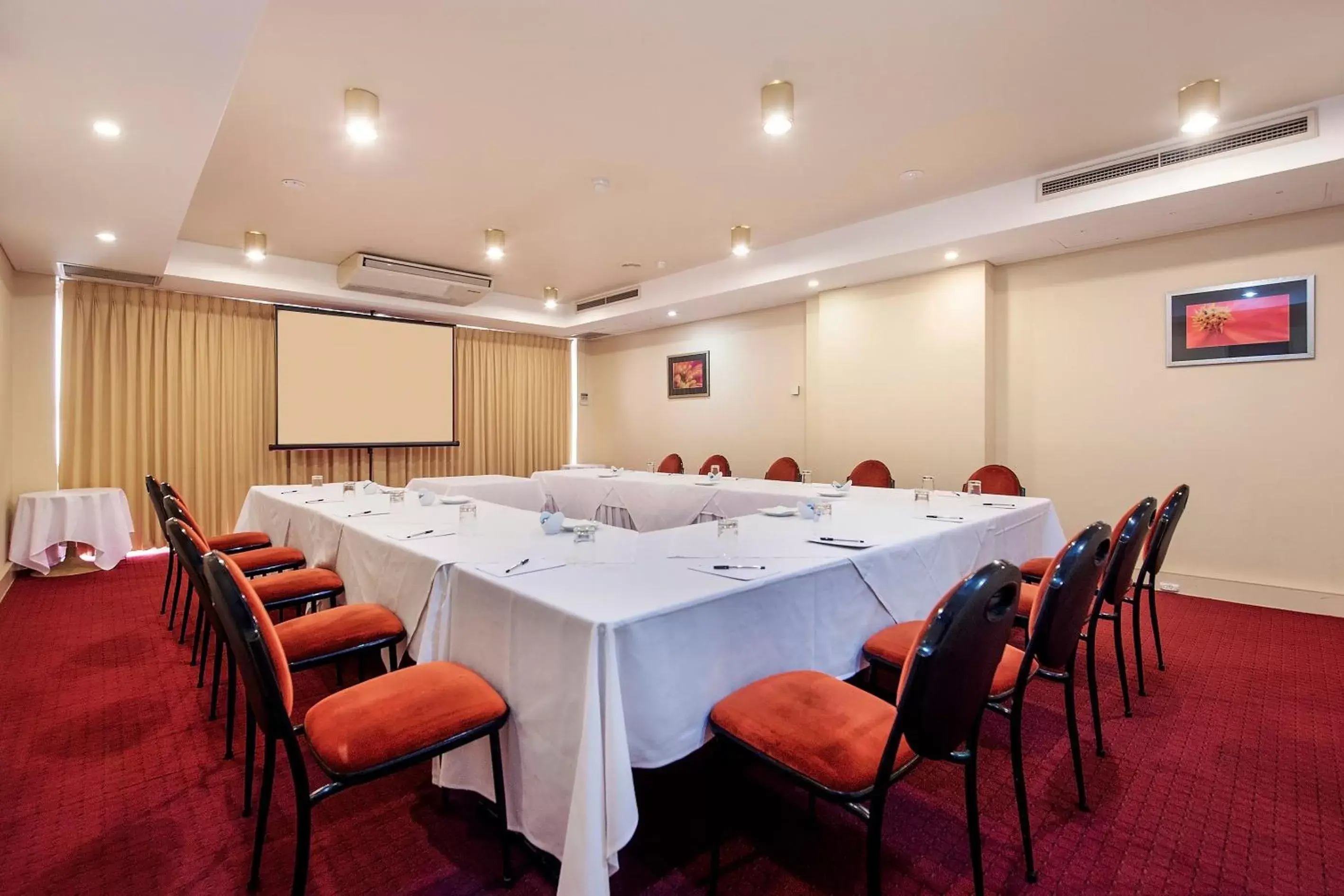 Business facilities in Quality Hotel Ambassador Perth