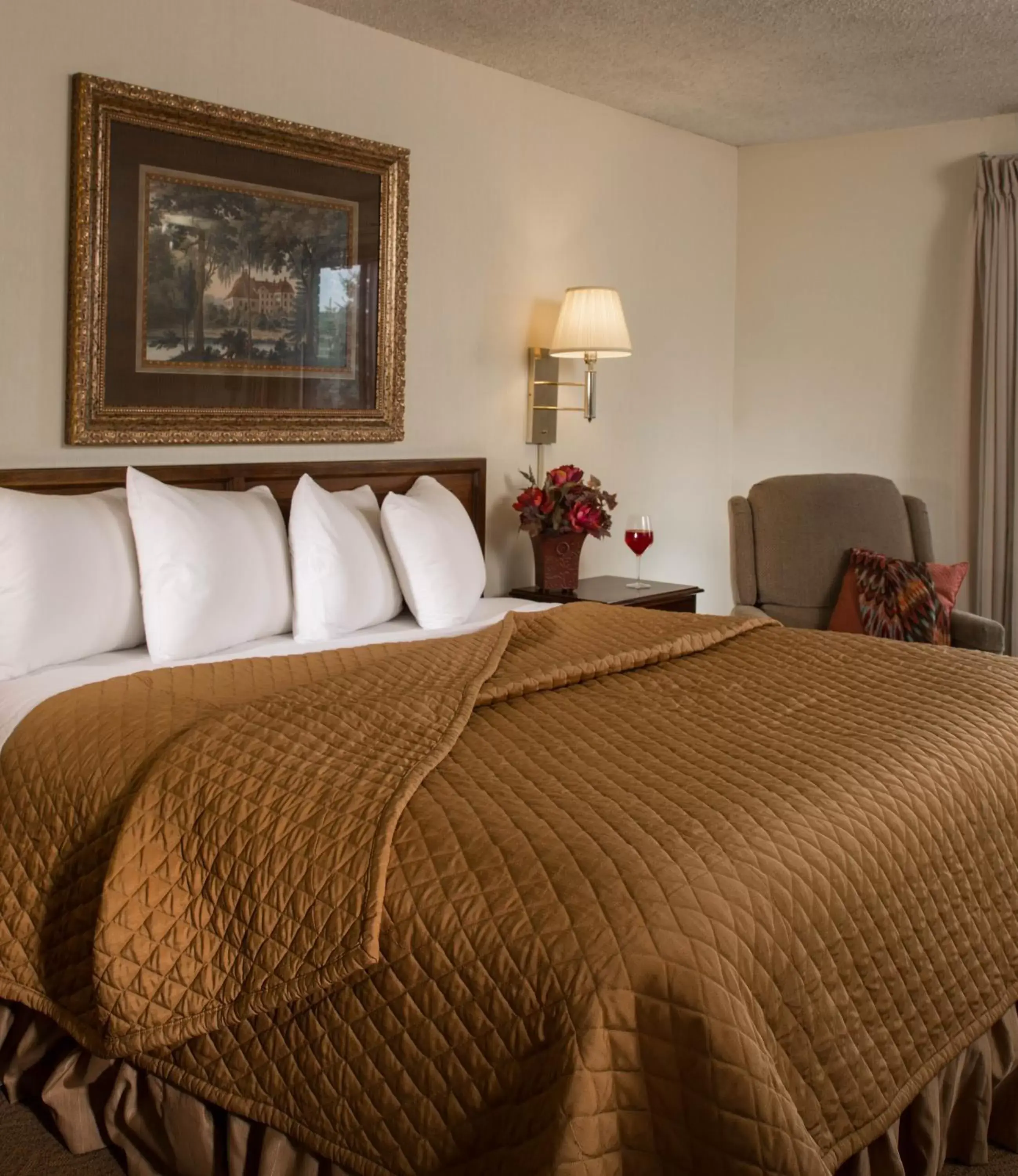 Bed in The Foothills Inn Bed in The Foothills Inn