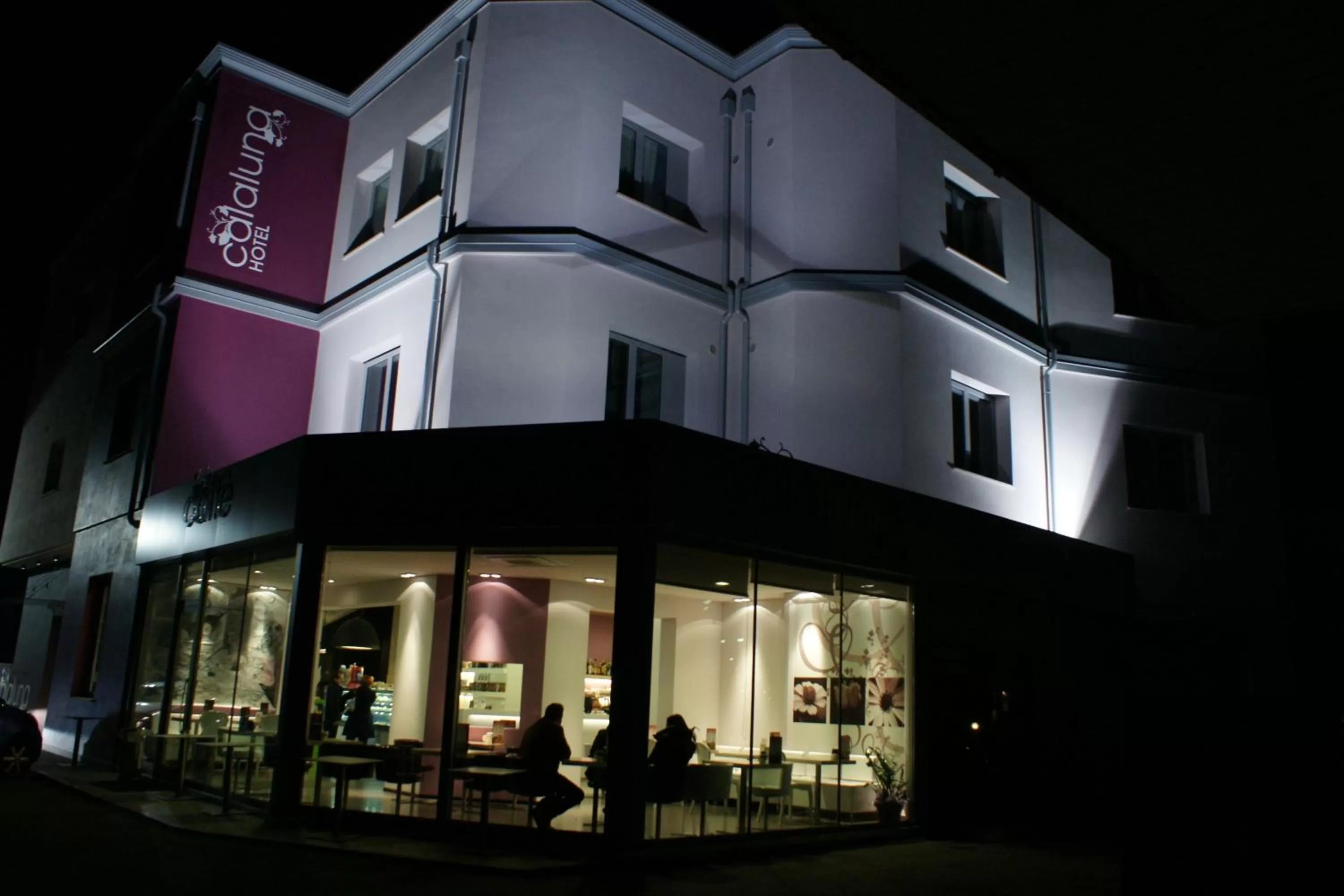 Facade/entrance in Hotel Calaluna