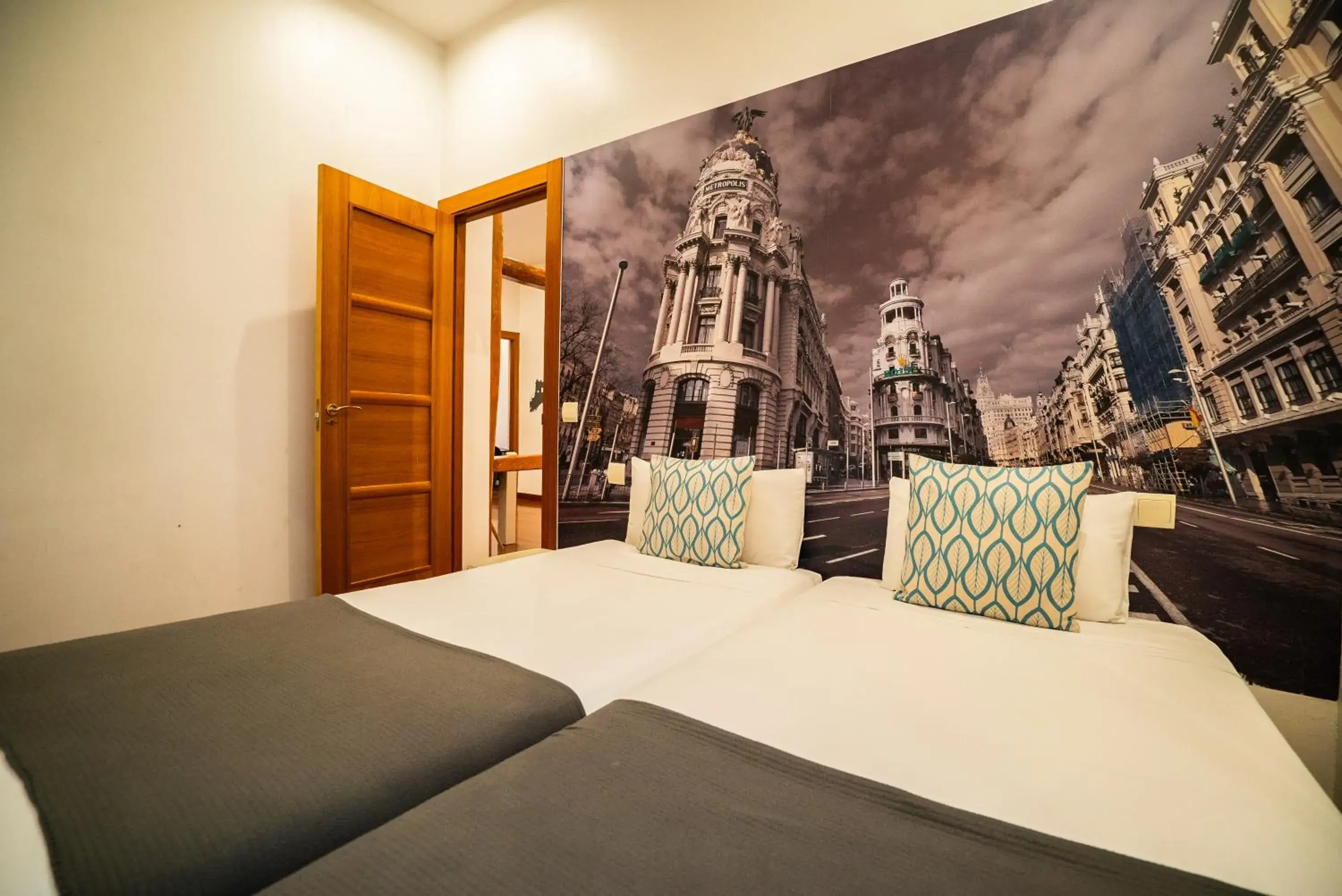 Bedroom, Bed in SmartRental Madrid Atocha