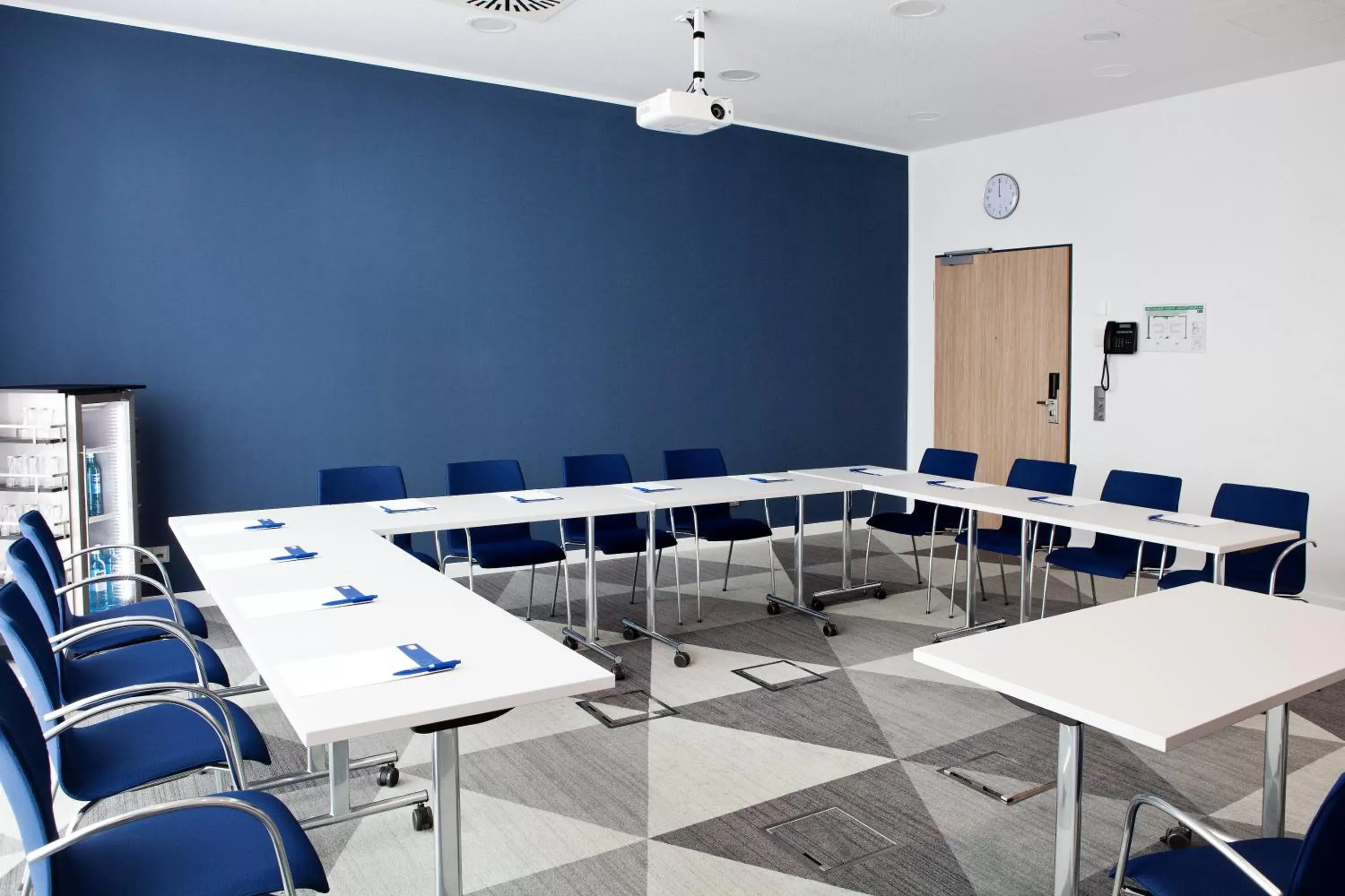 Meeting/conference room in Holiday Inn Express Oberhausen, an IHG Hotel