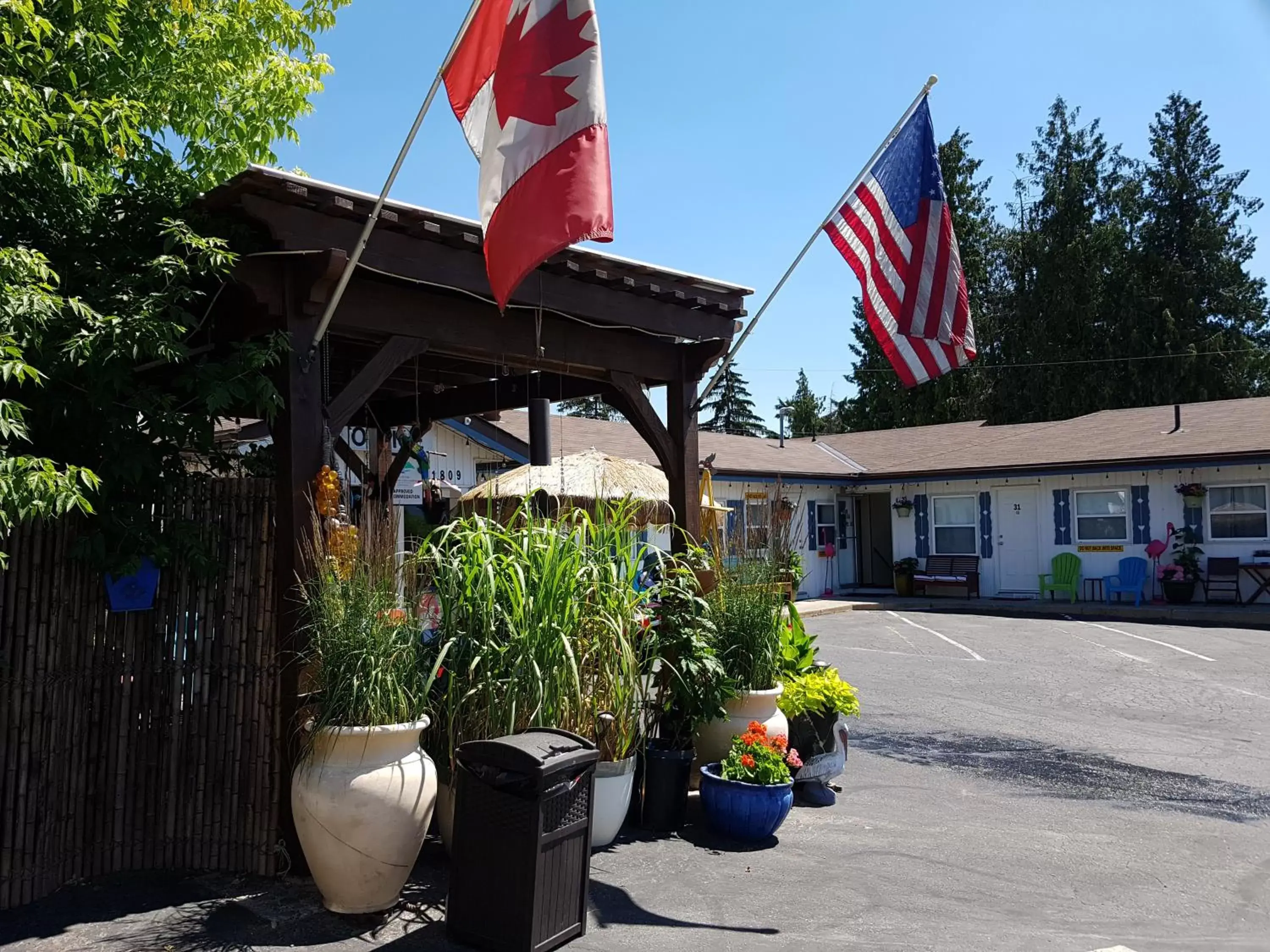 Property Building in Creston Valley Motel