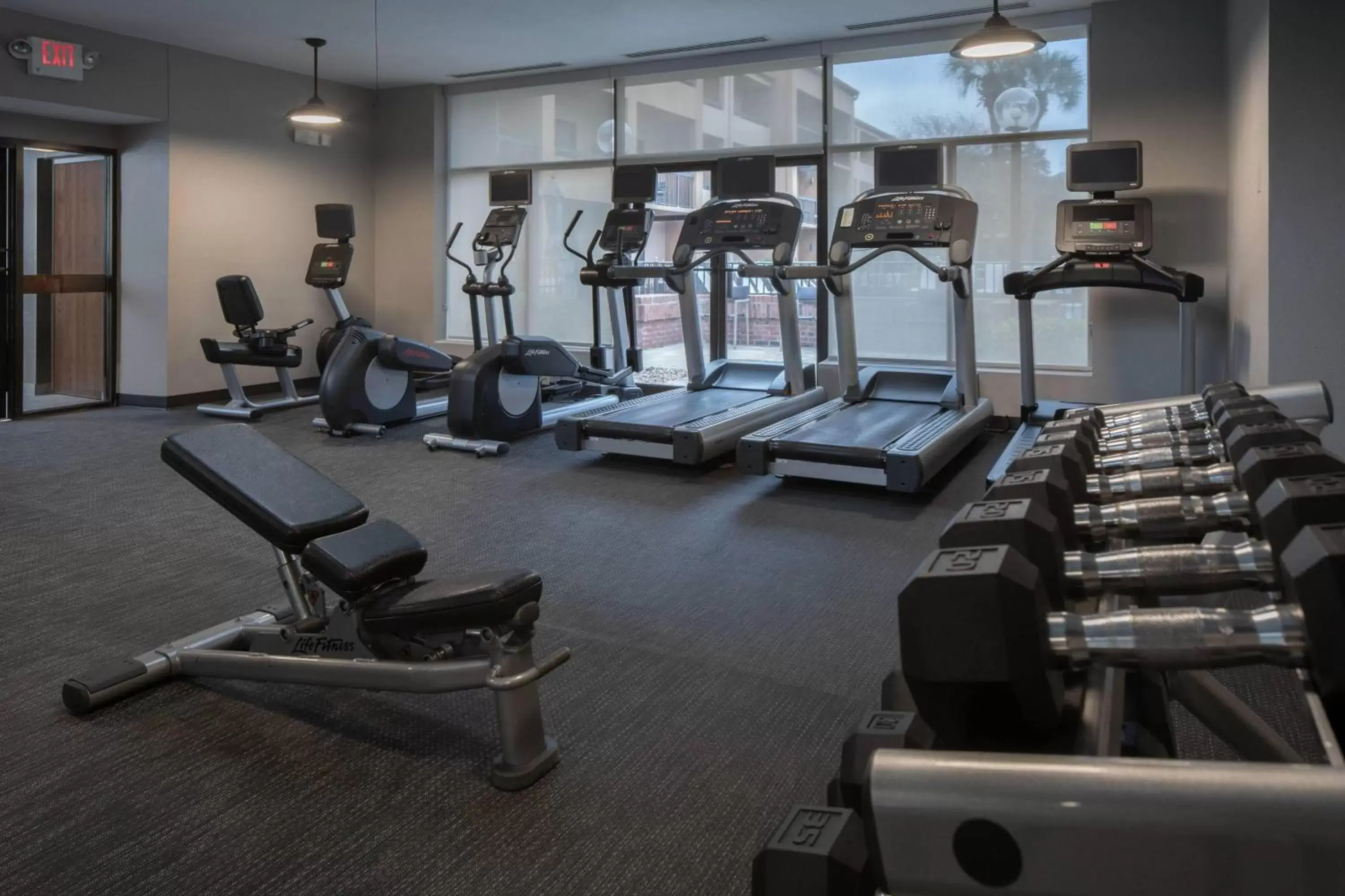 Fitness centre/facilities, Fitness Center/Facilities in Courtyard by Marriott Jacksonville at the Mayo Clinic Campus/Beaches