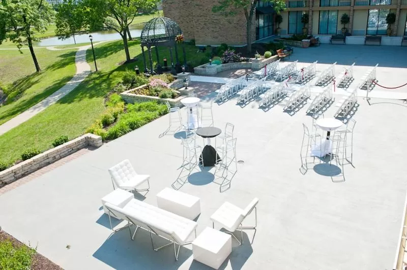 Facade/entrance in Wyndham Garden Schaumburg Chicago Northwest