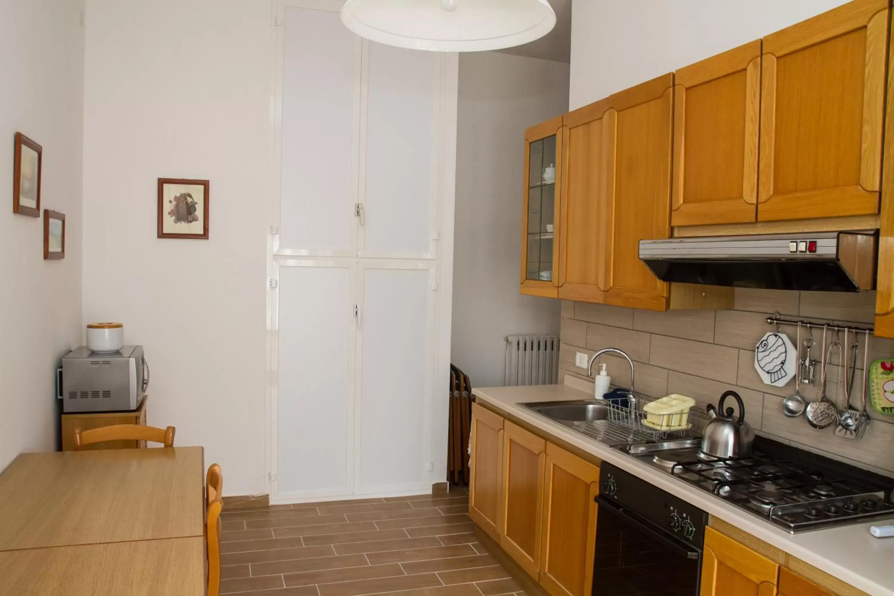 Communal kitchen, Kitchen/Kitchenette in Happy Rooms in Easy House 2
