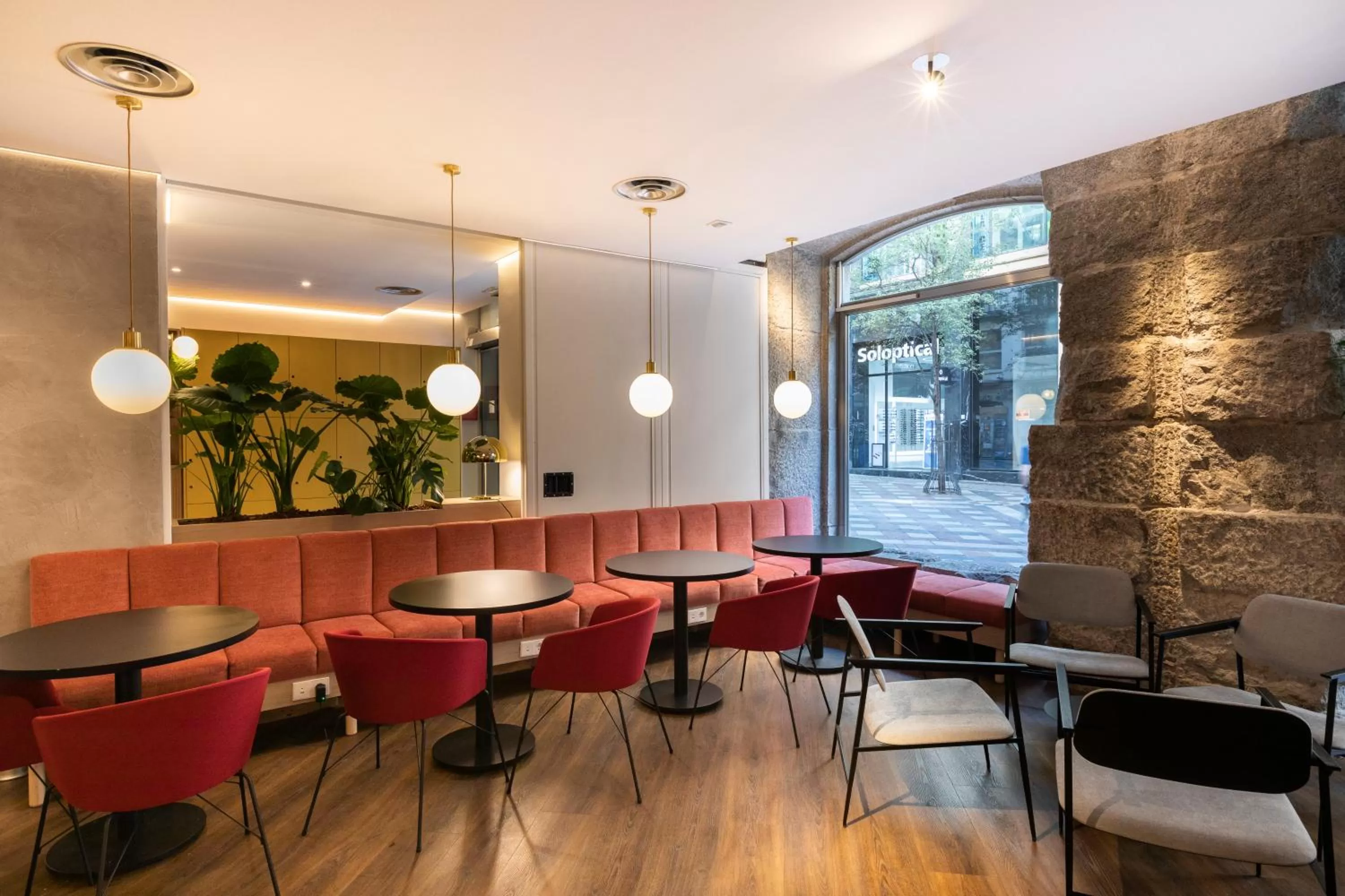 Restaurant/places to eat in Petit Palace Puerta del Sol