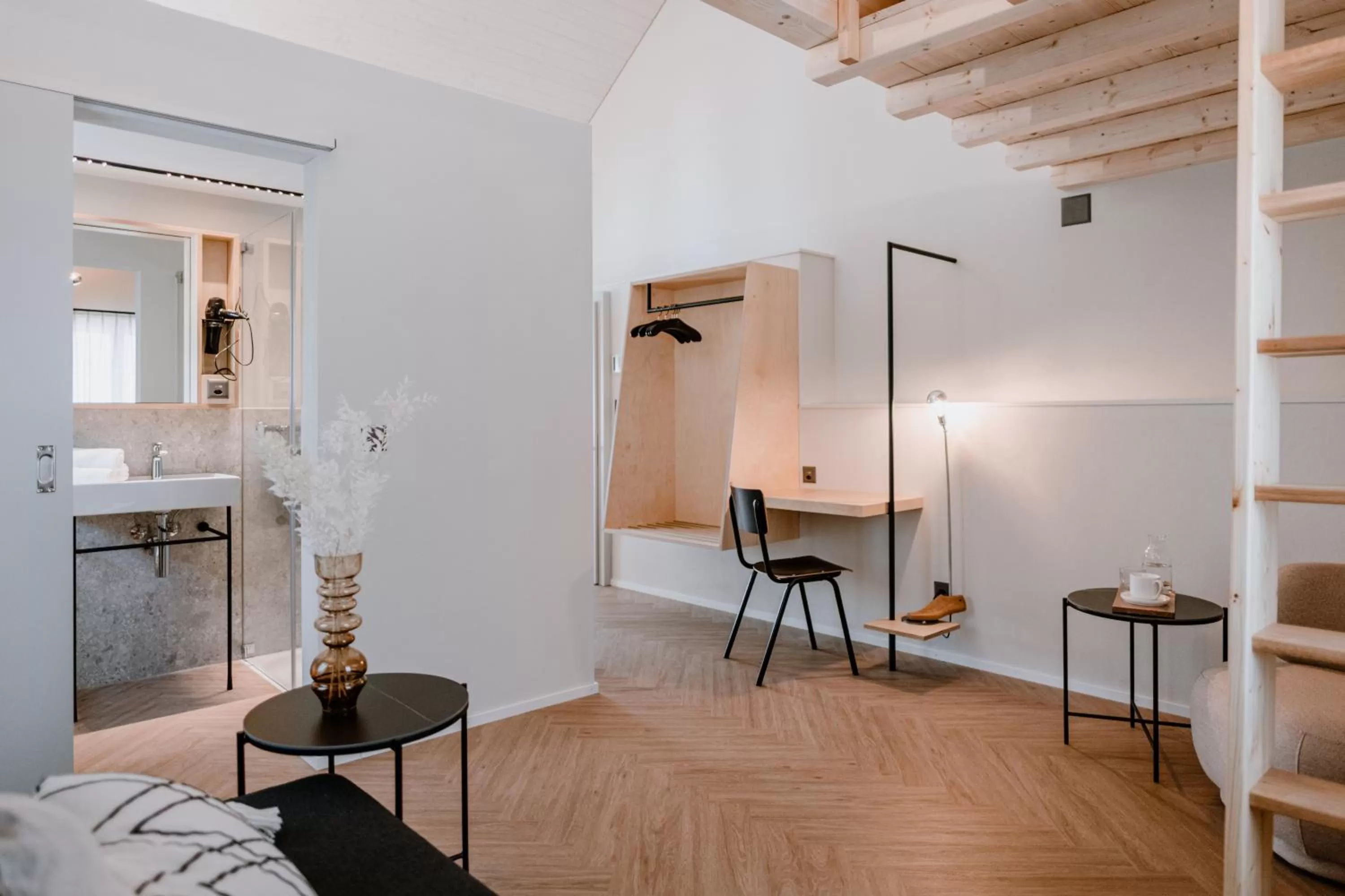 Photo of the whole room, Bed in Hotel Müllers Self-Check-In