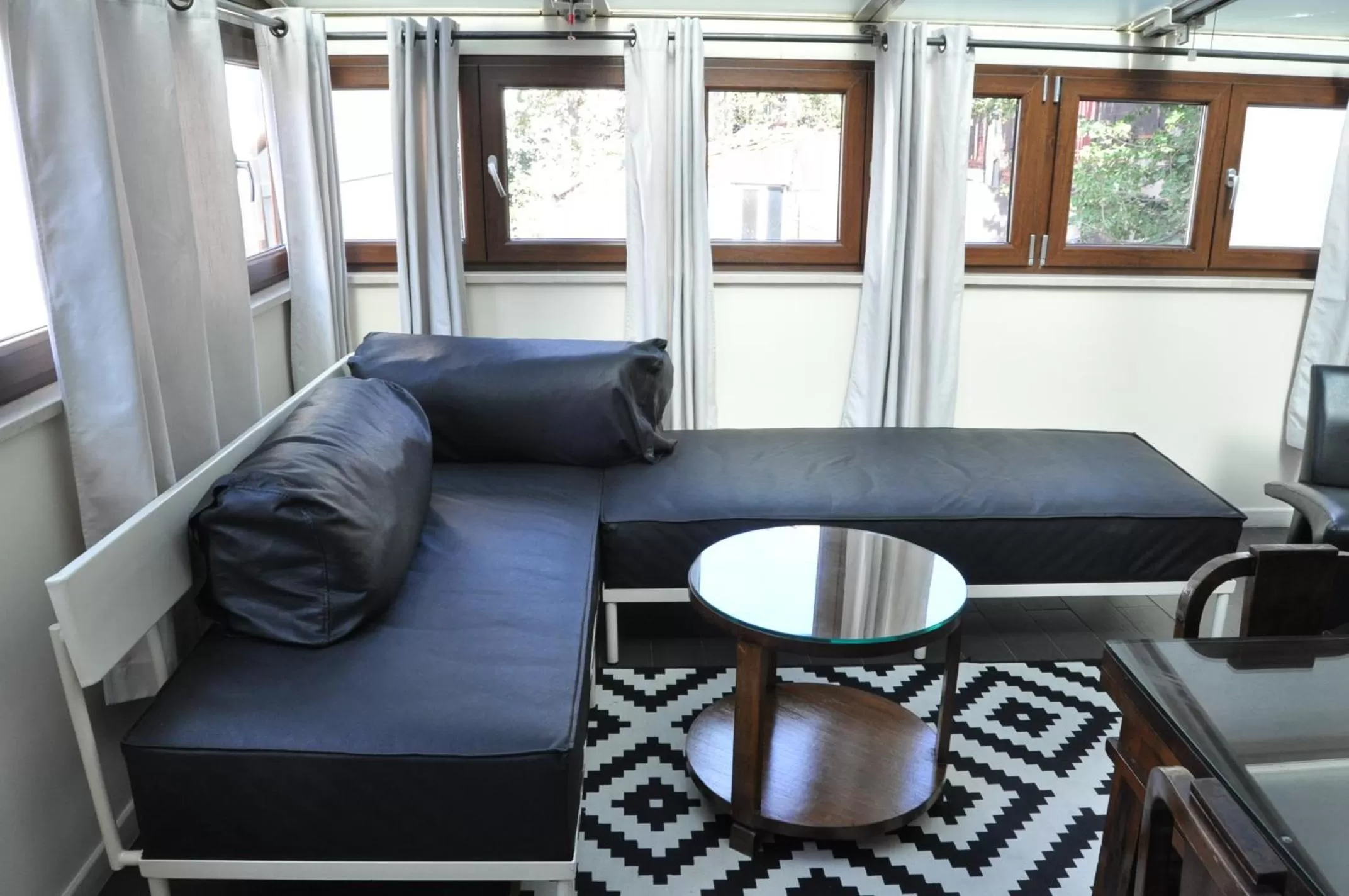 Living room in Villa Pera Suite Hotel