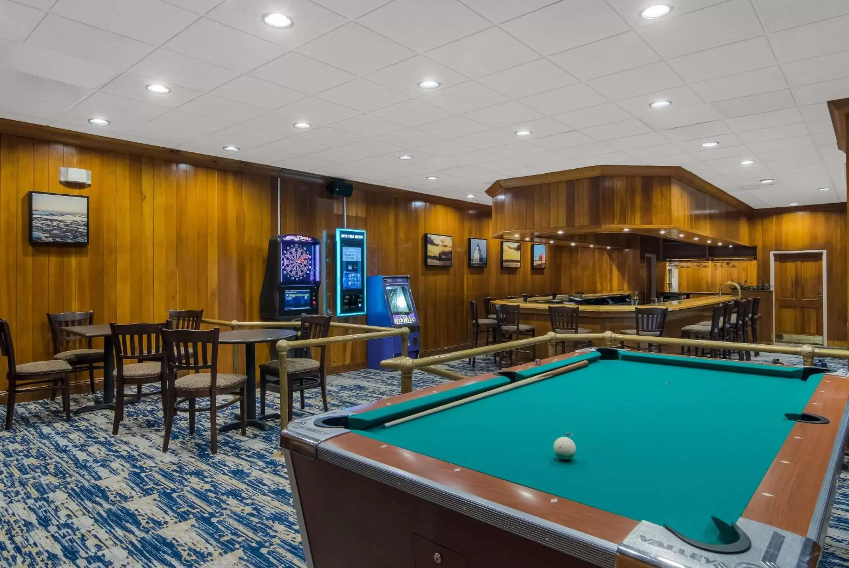 Other, Billiards in The Inn on Maritime Bay, Ascend Hotel Collection