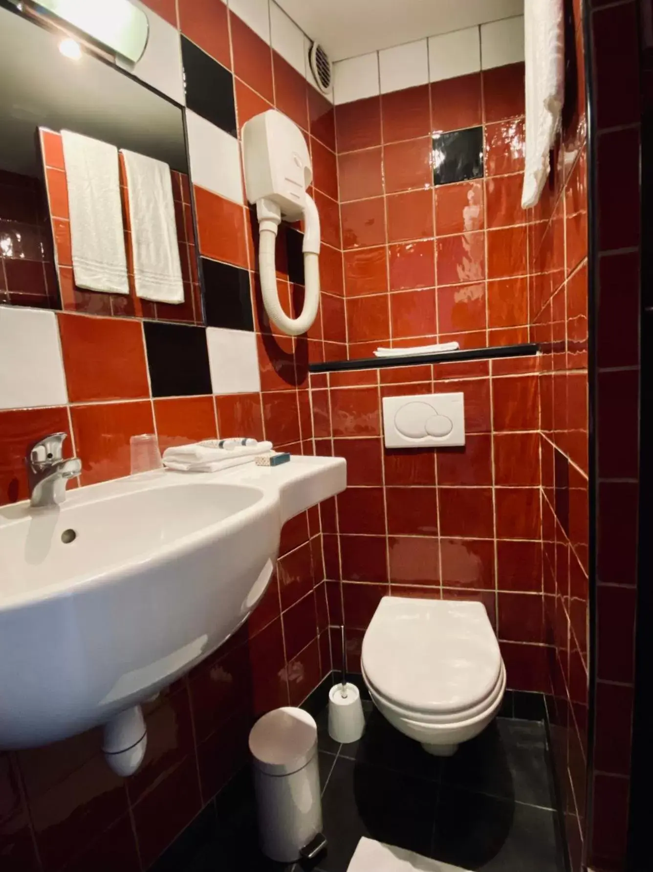 Shower, Bathroom in Walled off Hotel Paris