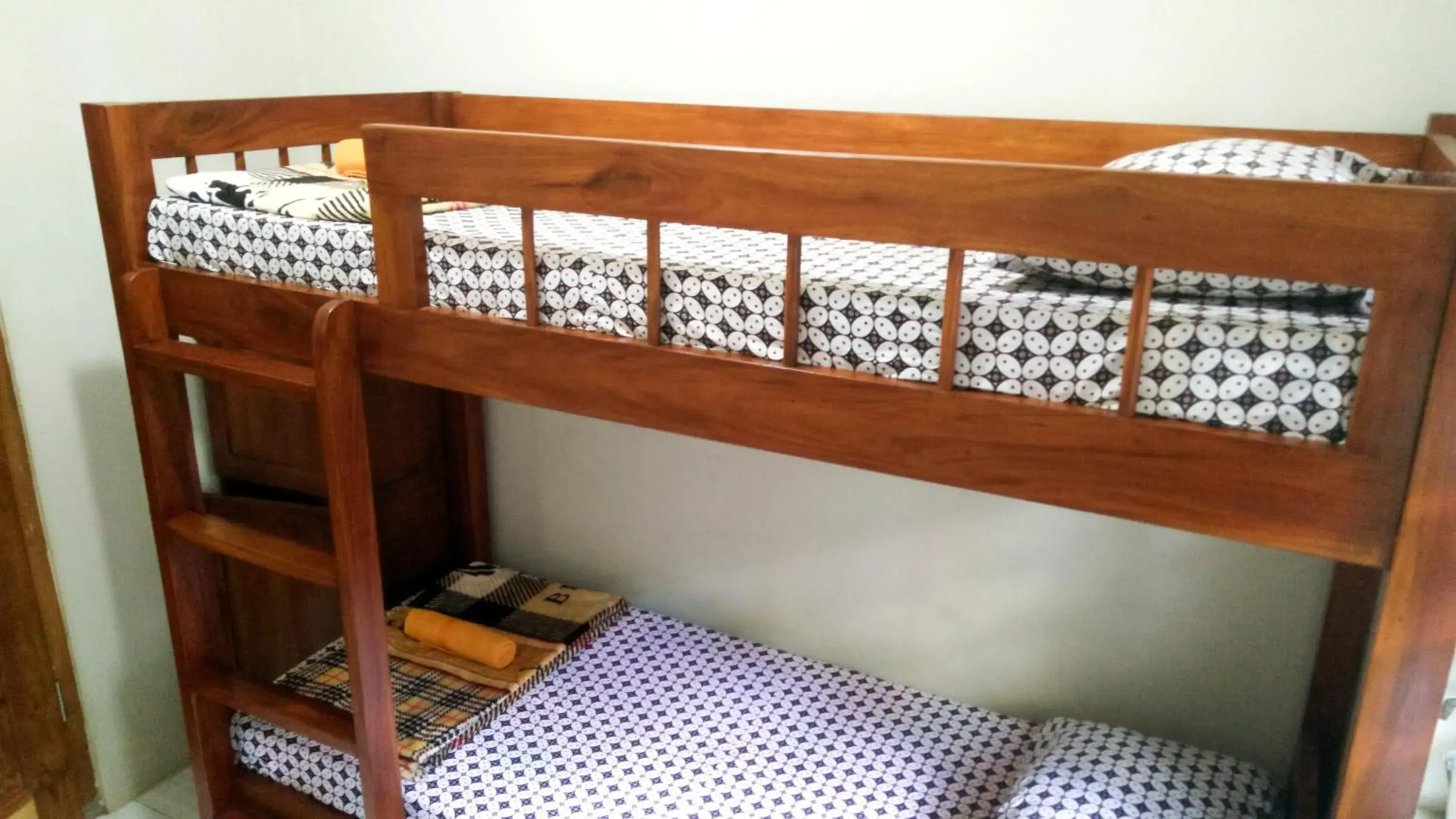 bunk bed, Bed in Ngampilan Backpacker Hostel