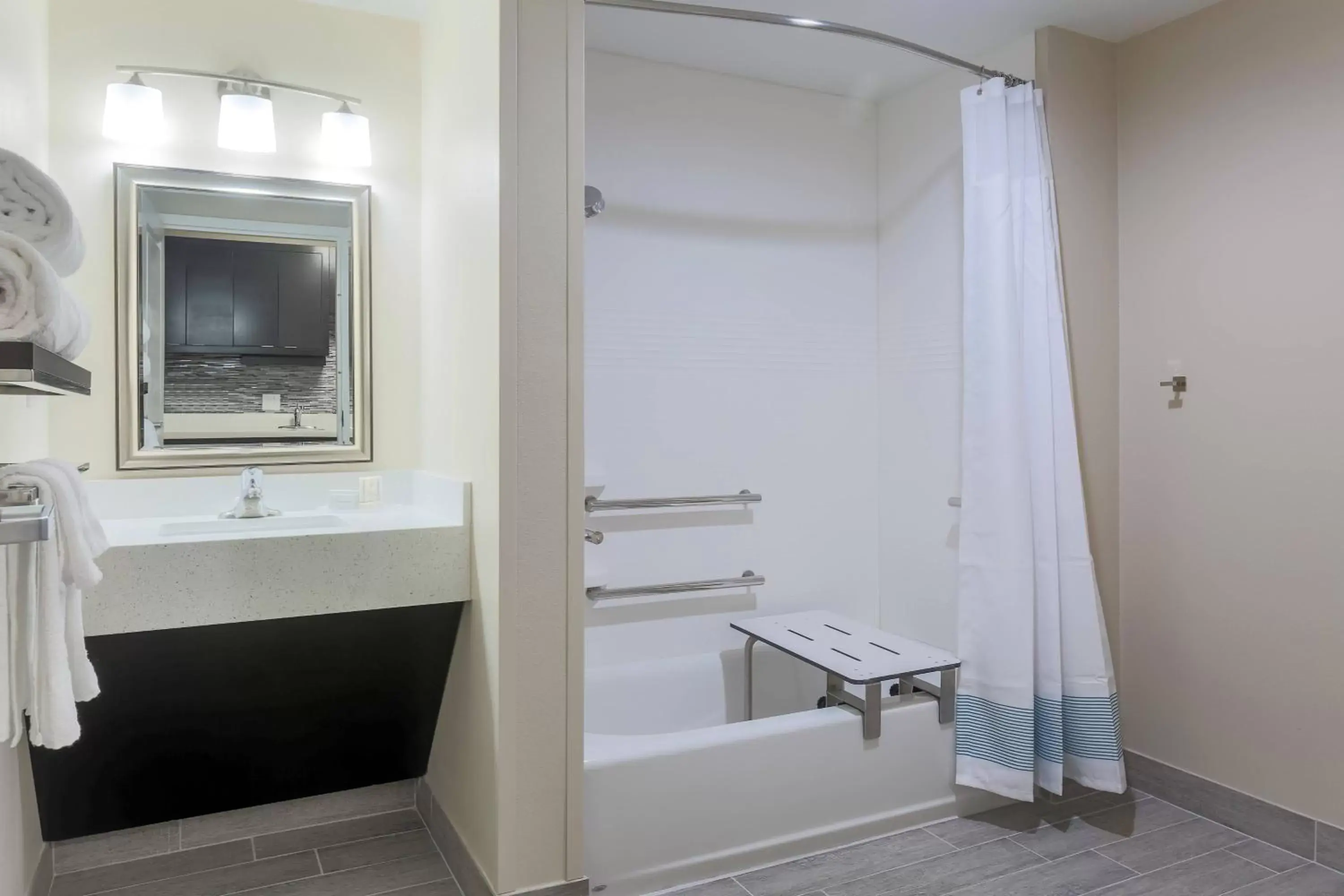 Bathroom in TownePlace Suites by Marriott McAllen Edinburg