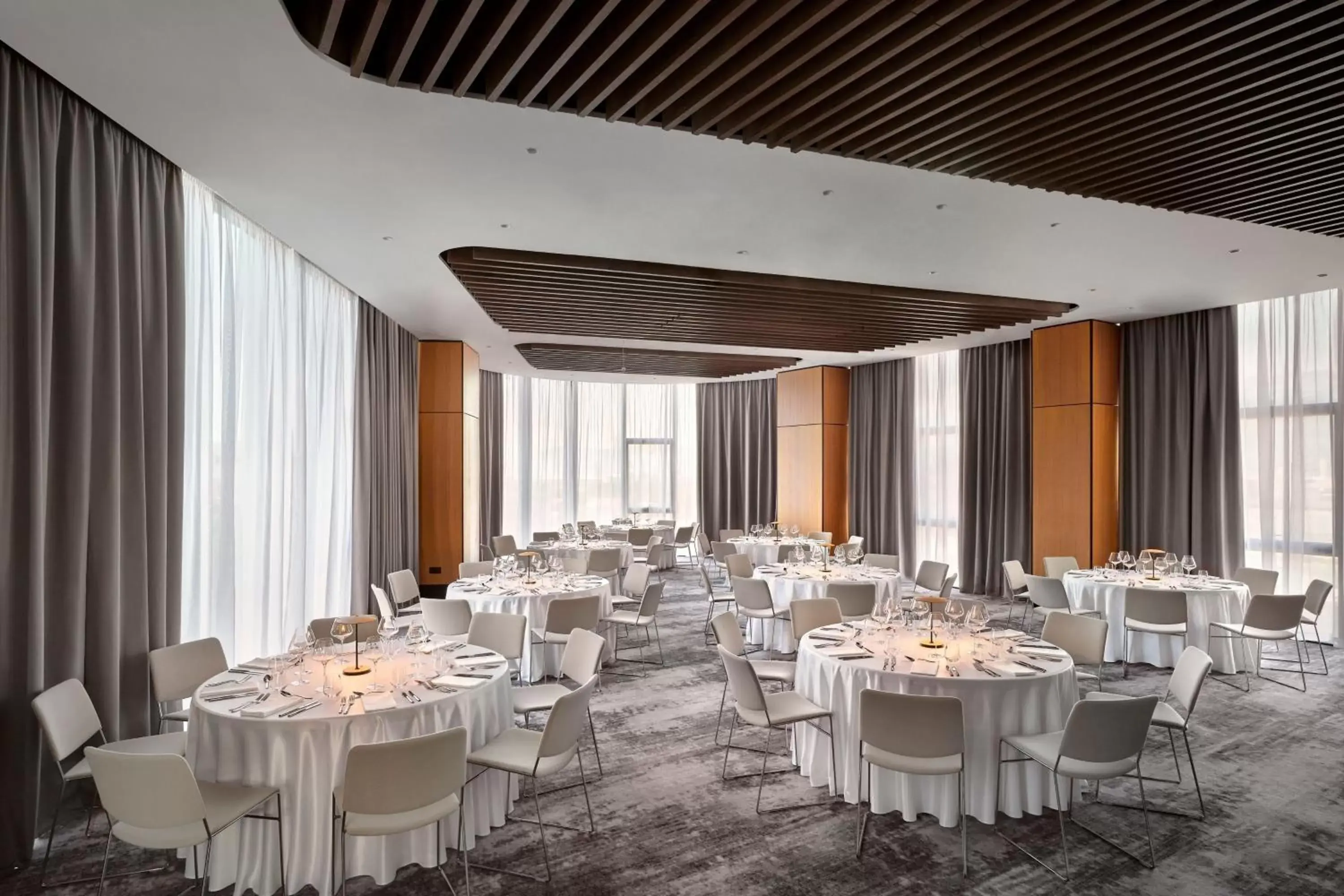 Meeting/conference room, Restaurant/Places to Eat in AC Hotel by Marriott Split