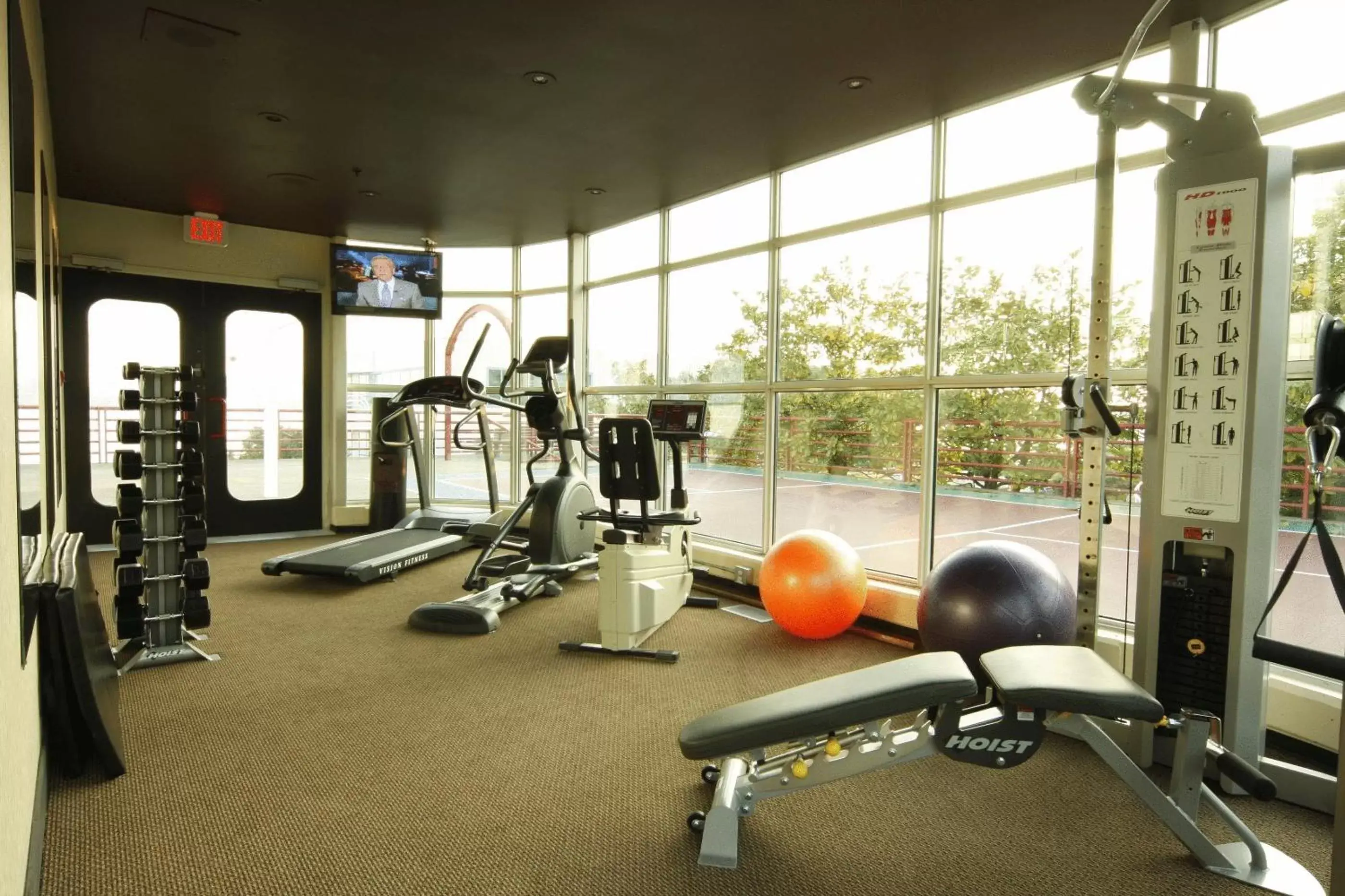 Fitness centre/facilities, Fitness Center/Facilities in The Lonsdale Quay Hotel